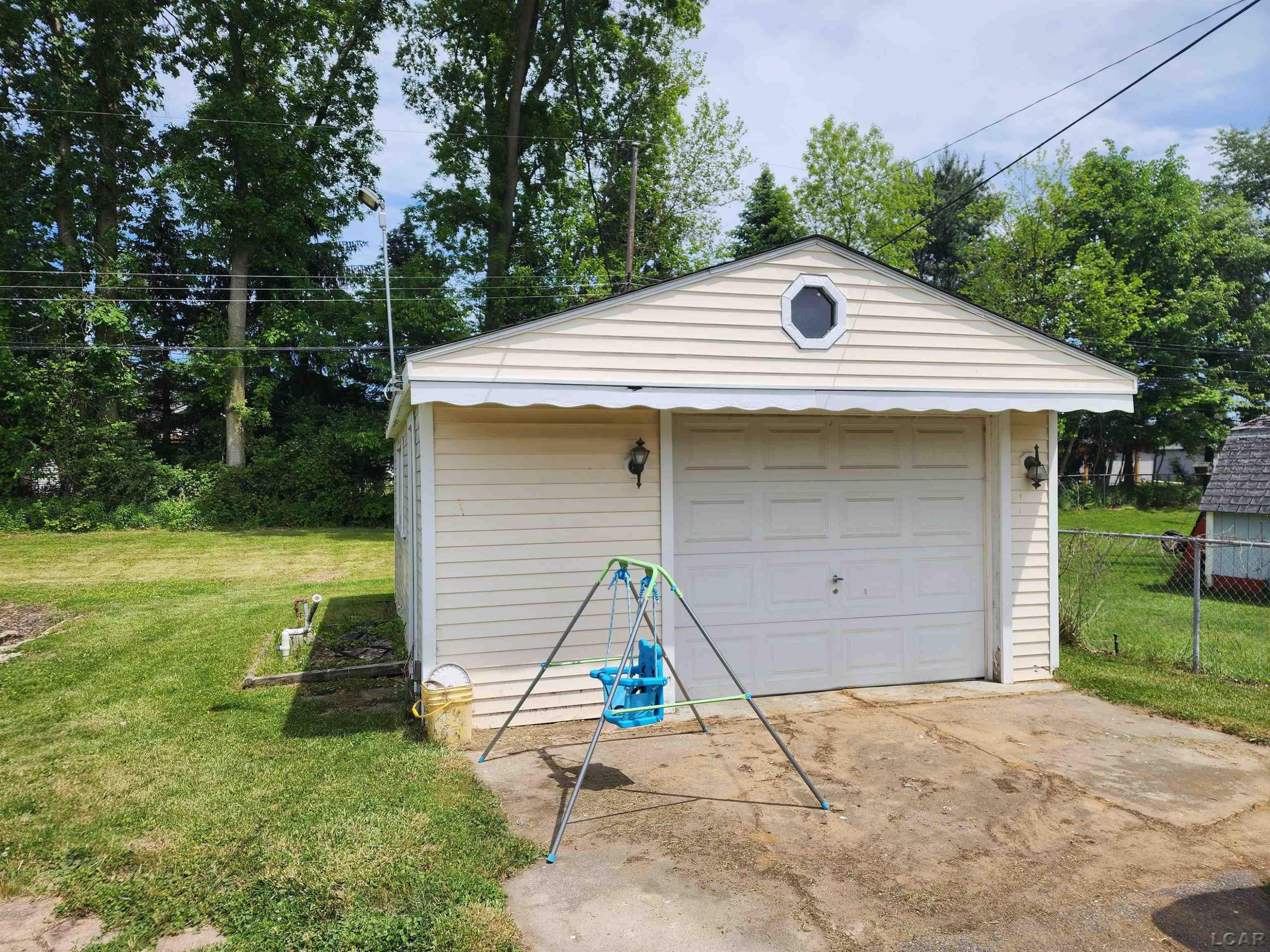 2380 Linden Drive, Adrian, MI 49221 — Photo 18