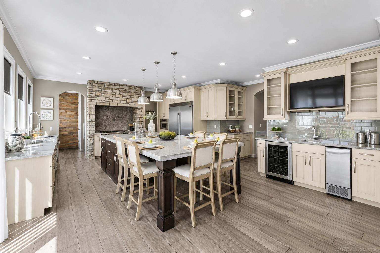 21936 Bellewood Drive, Macomb, MI 48044 — Photo 4