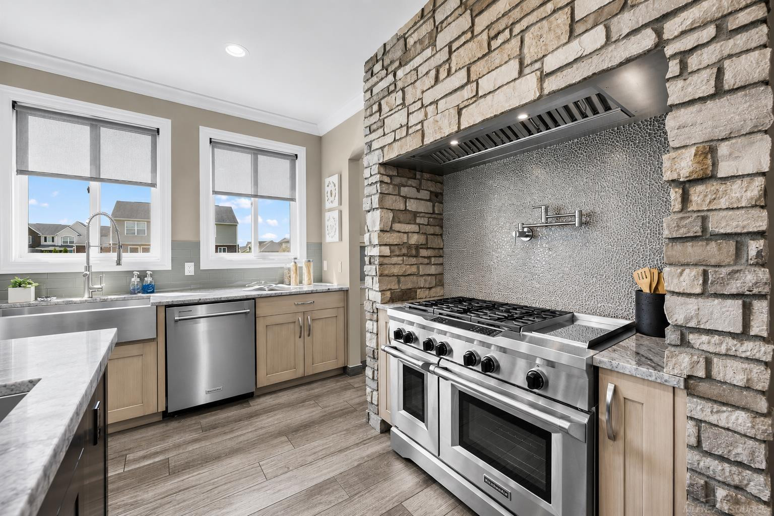 21936 Bellewood Drive, Macomb, MI 48044 — Photo 6