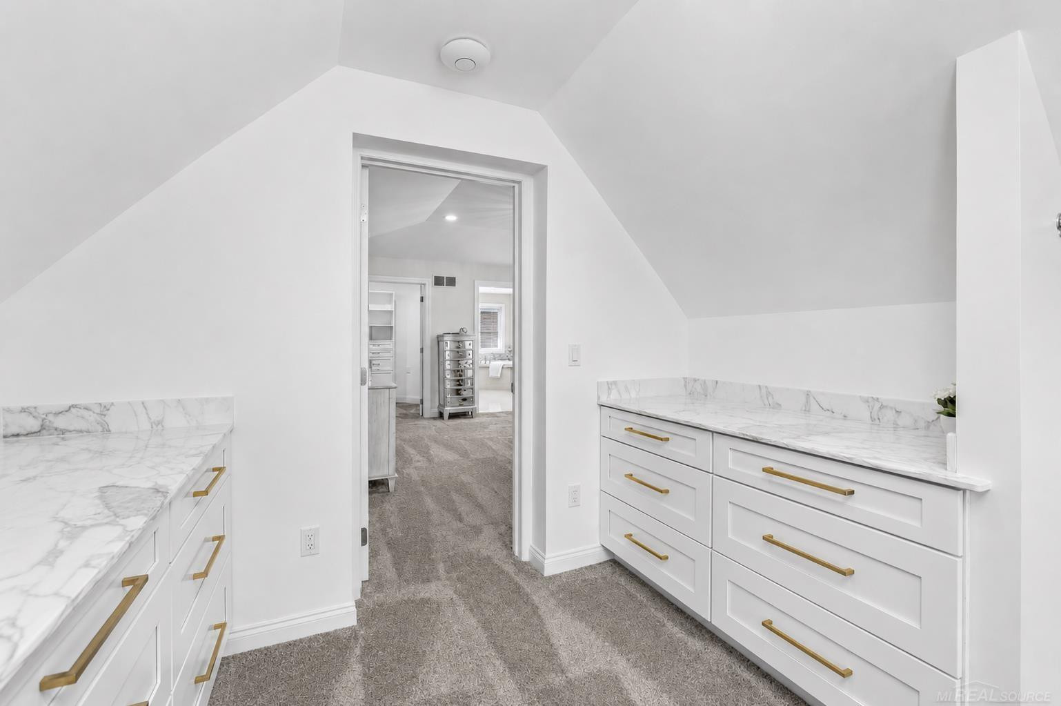 21936 Bellewood Drive, Macomb, MI 48044 — Photo 22