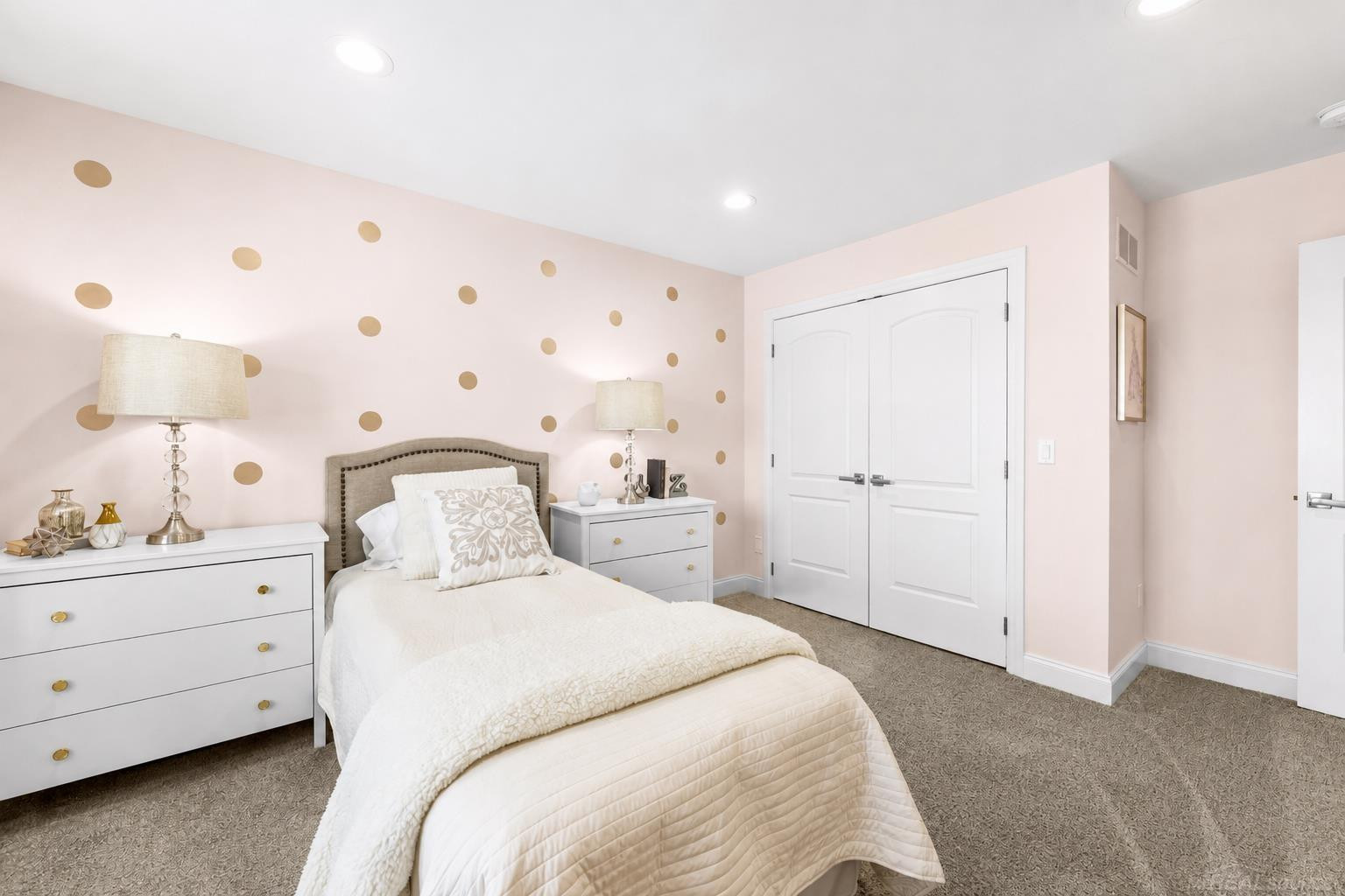 21936 Bellewood Drive, Macomb, MI 48044 — Photo 45