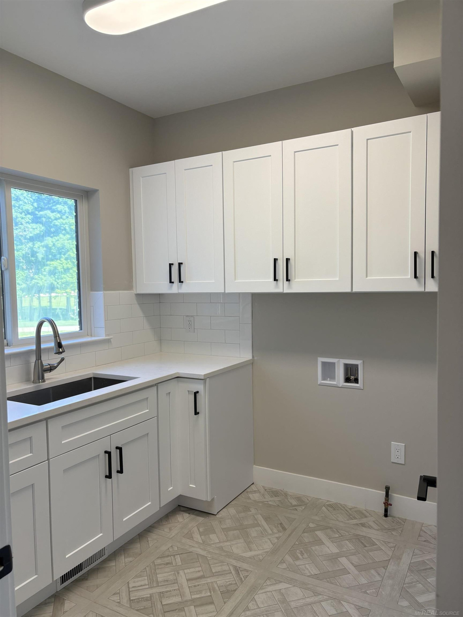 10505 Excalibur Drive, Shelby Twp, MI 48315 — Photo 13