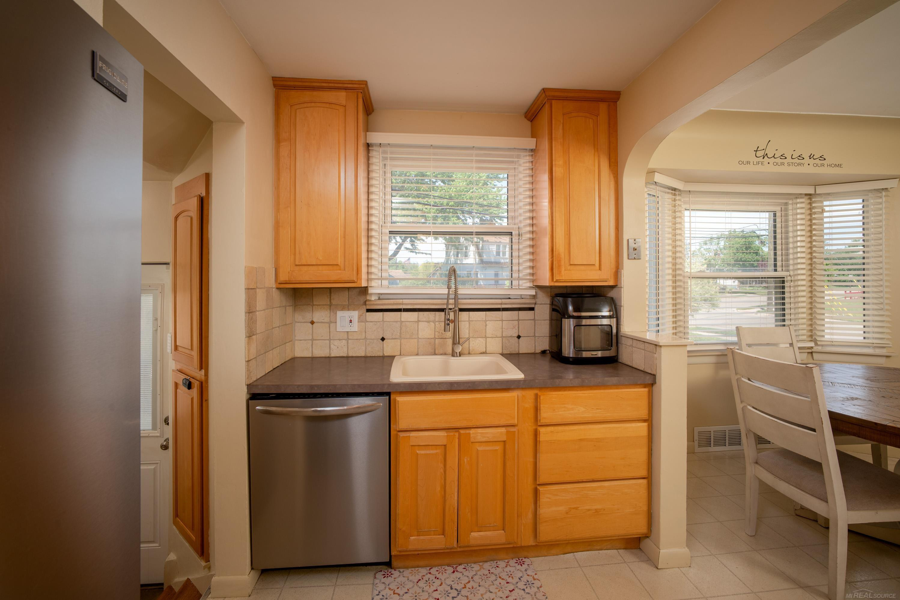 15214 Nehls Avenue, Eastpointe, MI 48021 — Photo 7