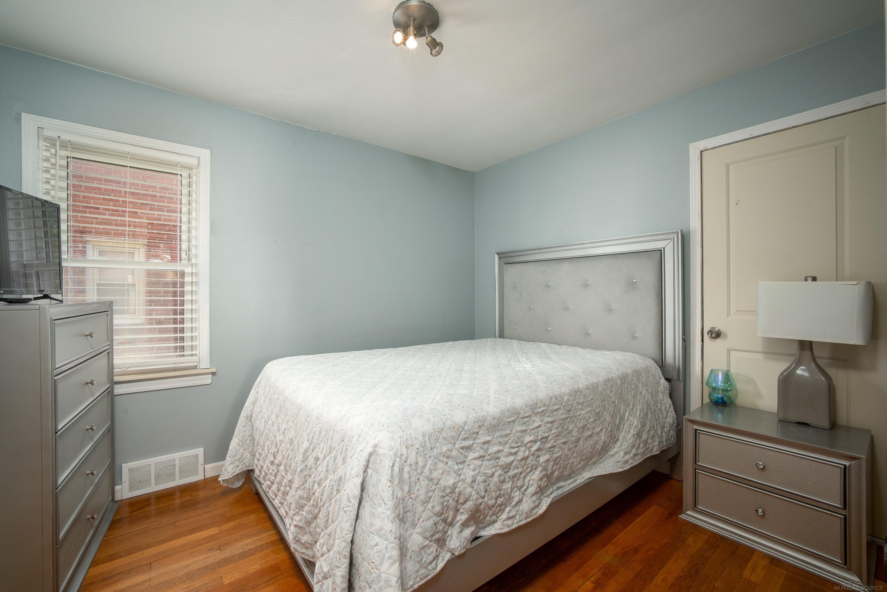 15214 Nehls Avenue, Eastpointe, MI 48021 — Photo 10