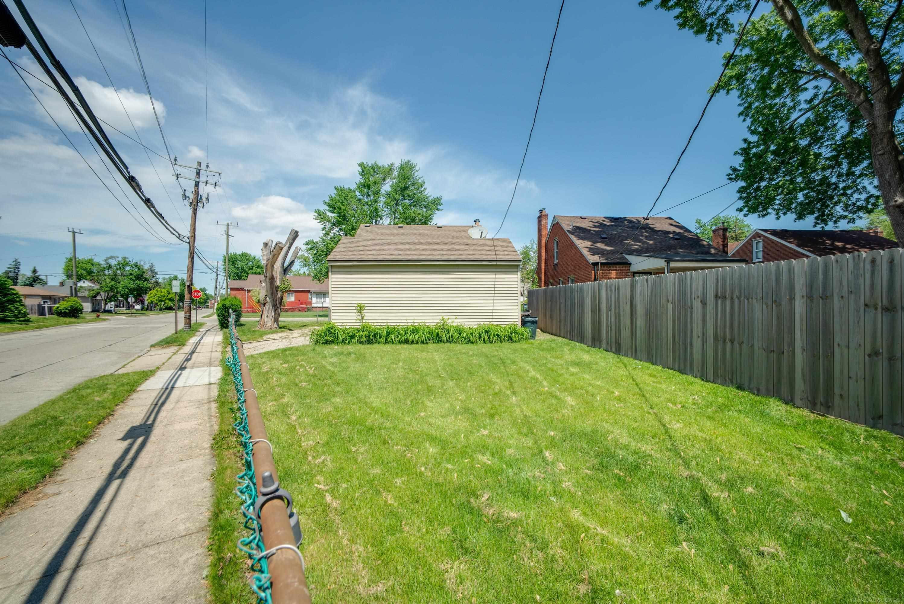 15214 Nehls Avenue, Eastpointe, MI 48021 — Photo 30