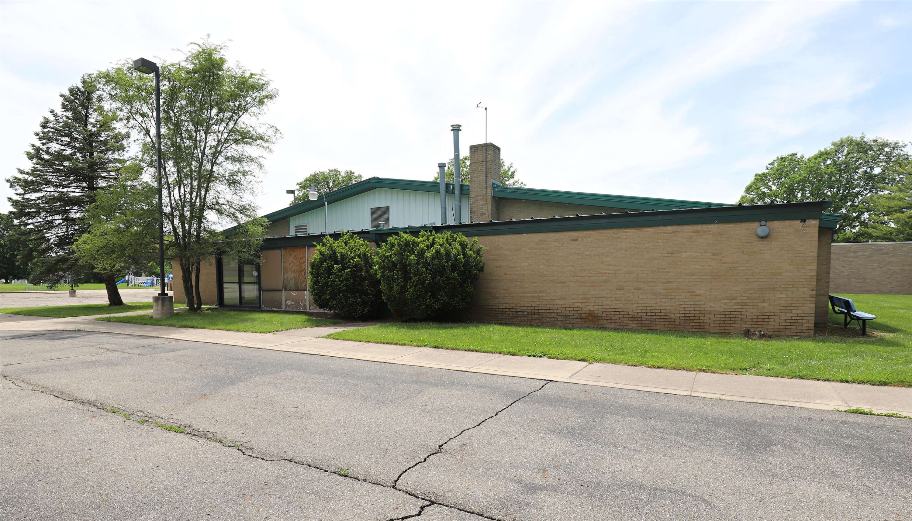 900 Oak Street, MI 48449 — Photo 12