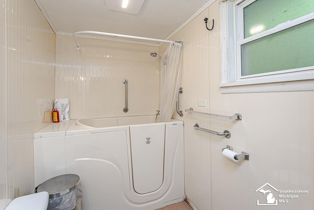 13838 Bayside Drive, Monroe, MI 48161 — Photo 30