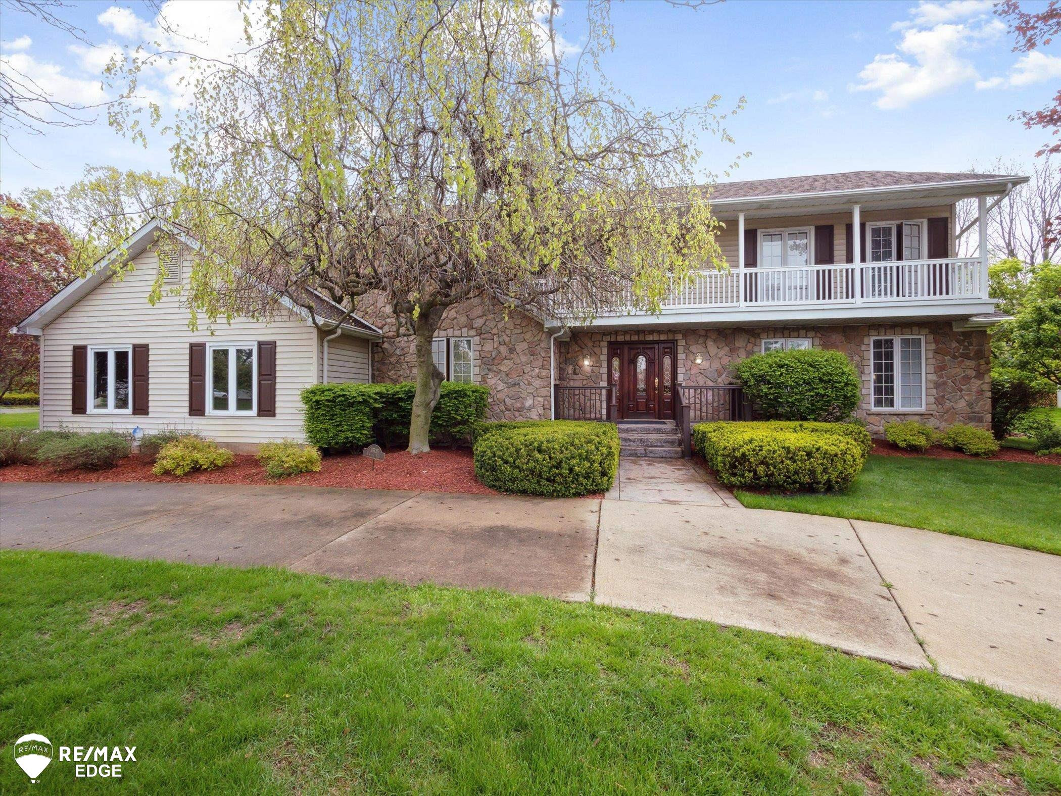9705 Burning Tree Drive, Grand Blanc, MI 48439 — Photo 4