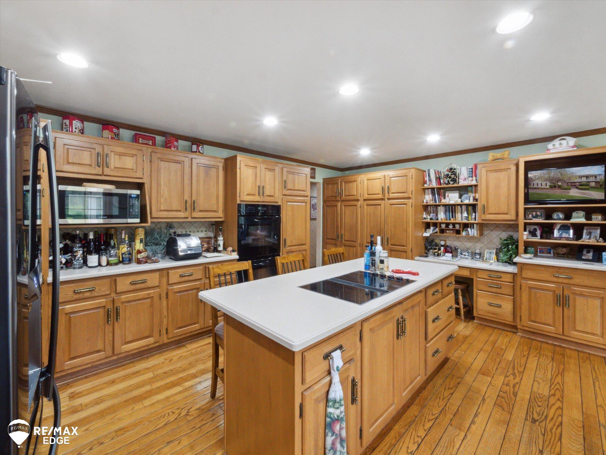 9705 Burning Tree Drive, Grand Blanc, MI 48439 — Photo 22