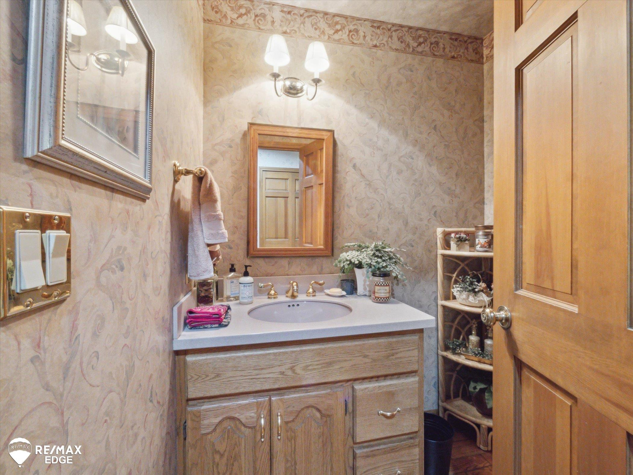 9705 Burning Tree Drive, Grand Blanc, MI 48439 — Photo 23