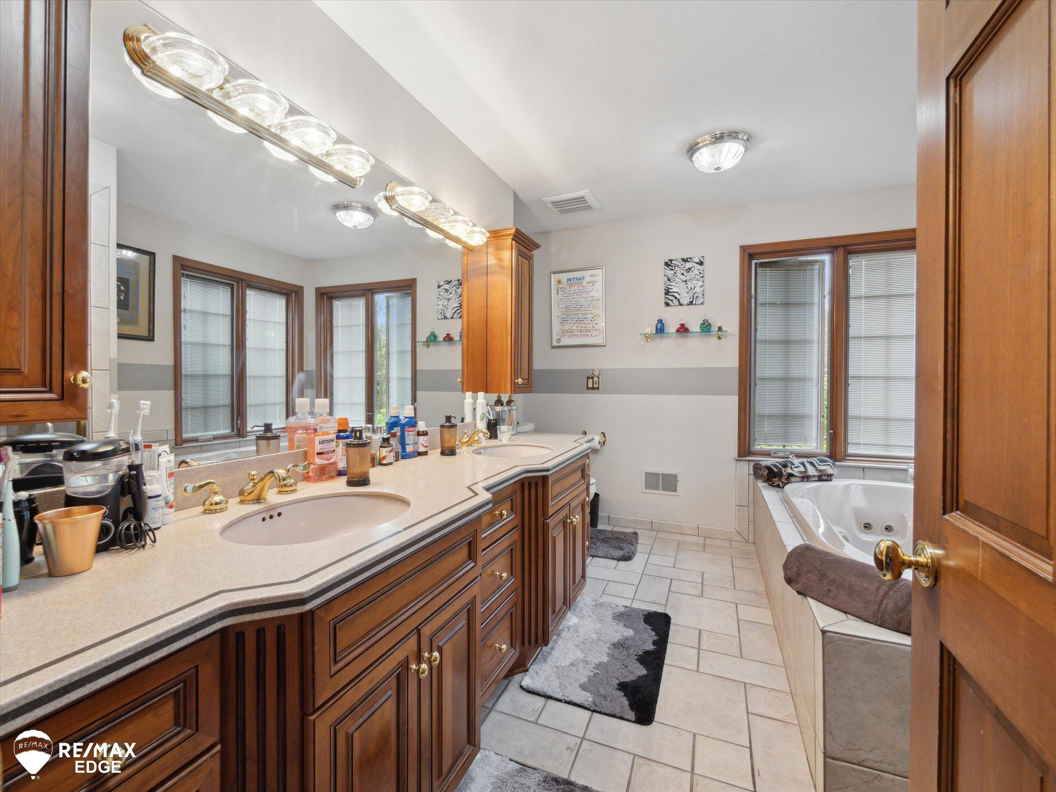 9705 Burning Tree Drive, Grand Blanc, MI 48439 — Photo 31