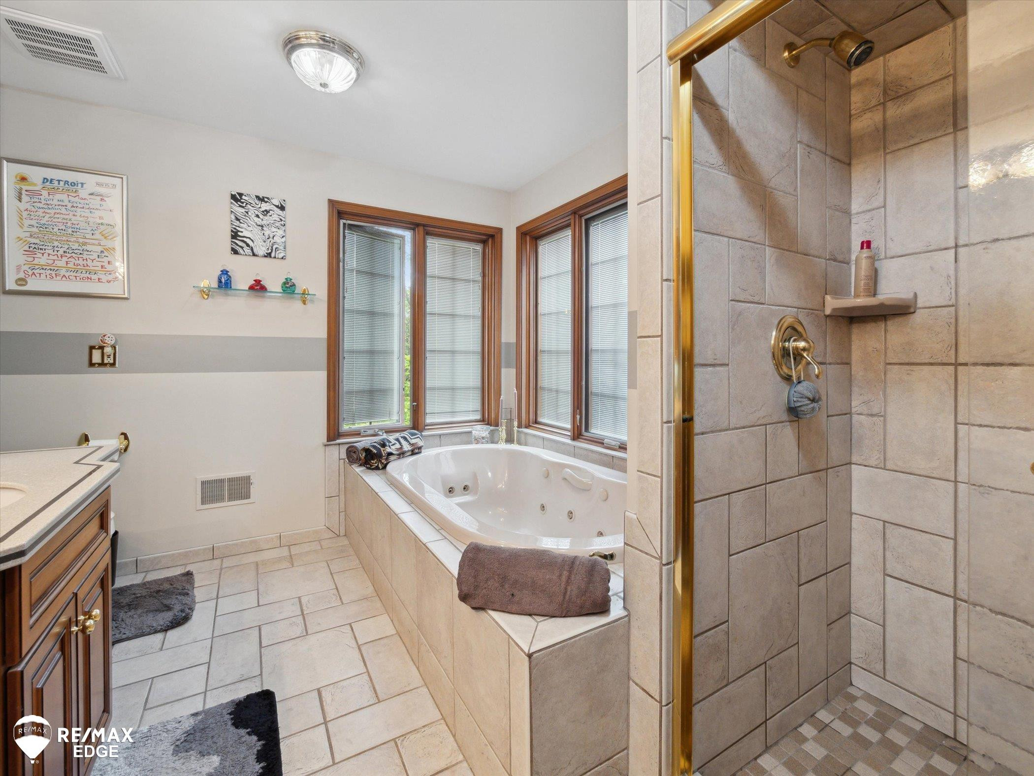 9705 Burning Tree Drive, Grand Blanc, MI 48439 — Photo 33