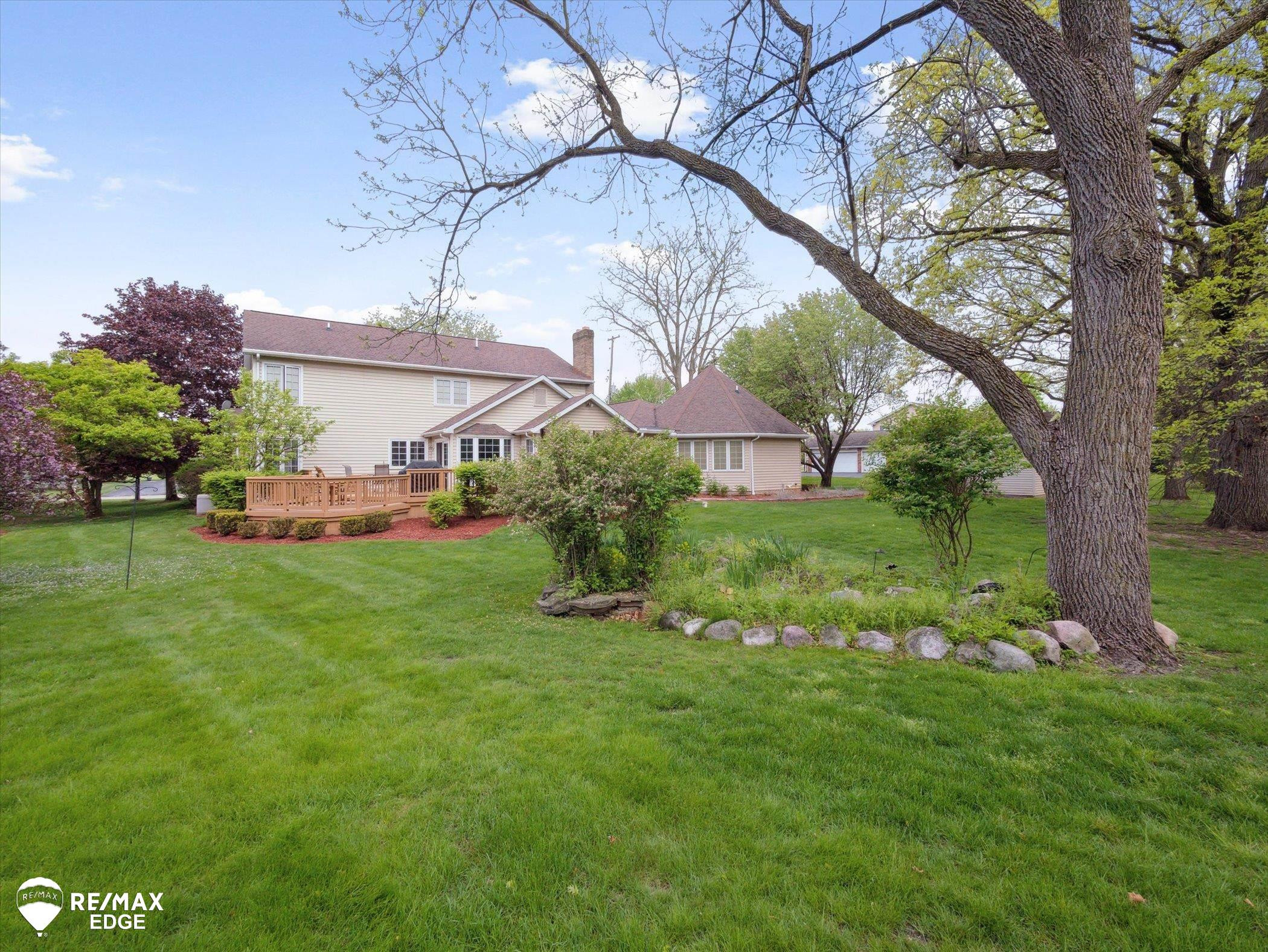 9705 Burning Tree Drive, Grand Blanc, MI 48439 — Photo 49