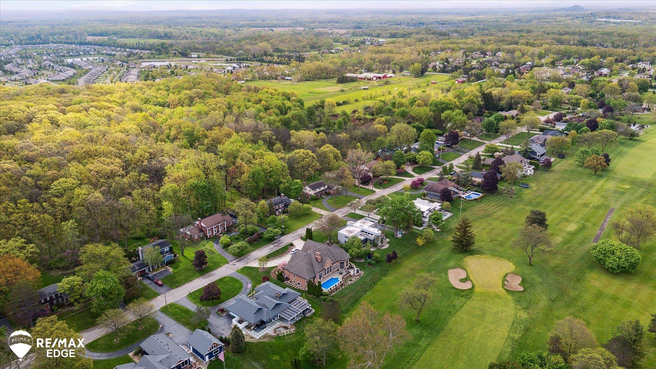 9705 Burning Tree Drive, Grand Blanc, MI 48439 — Photo 65