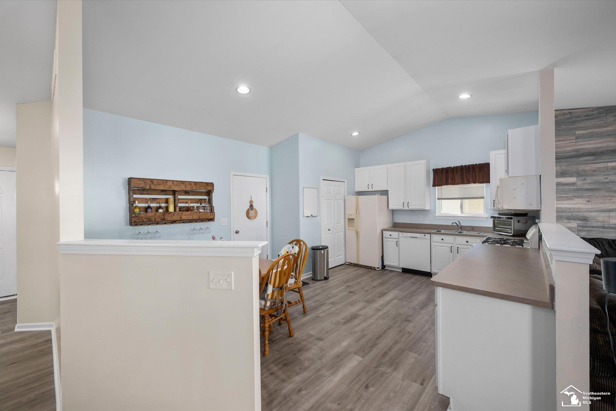 7040 Poplar Drive, Ypsilanti, MI 48197 — Photo 13