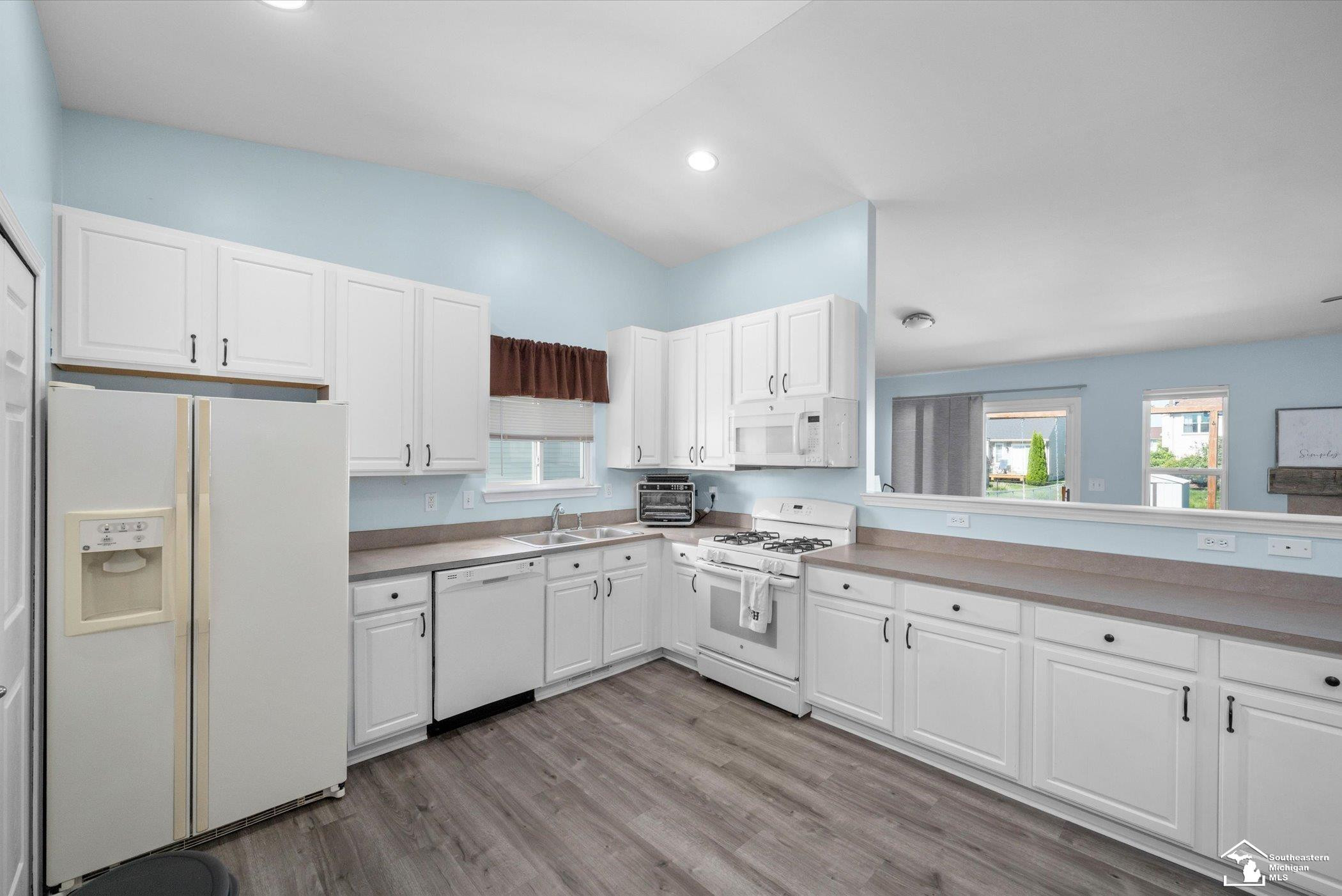 7040 Poplar Drive, Ypsilanti, MI 48197 — Photo 15