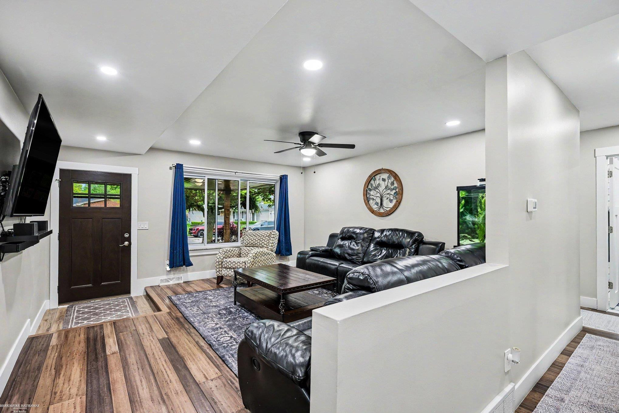 35357 Bobcean Road, Clinton Twp, MI 48035 — Photo 3