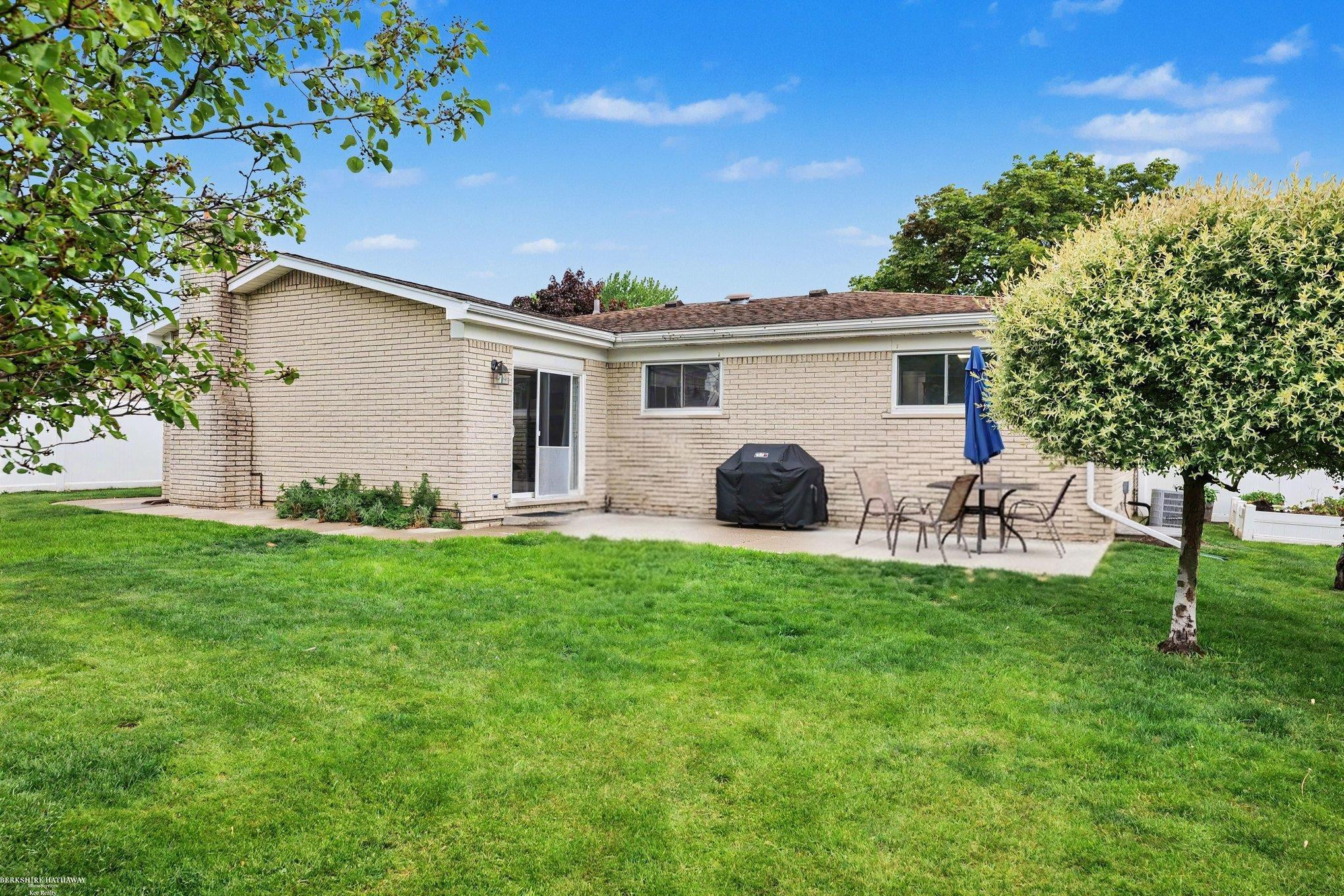 35357 Bobcean Road, Clinton Twp, MI 48035 — Photo 25