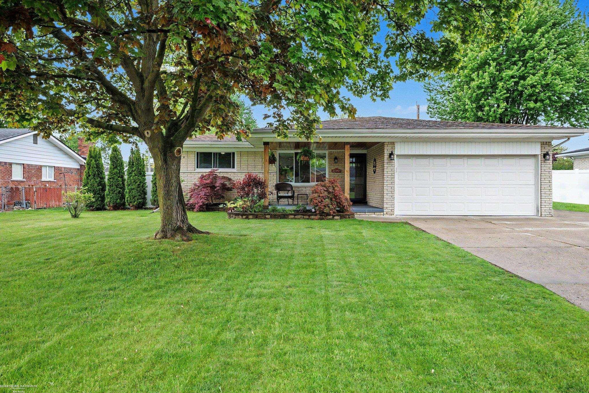 35357 Bobcean Road, Clinton Twp, MI 48035 — Photo 28