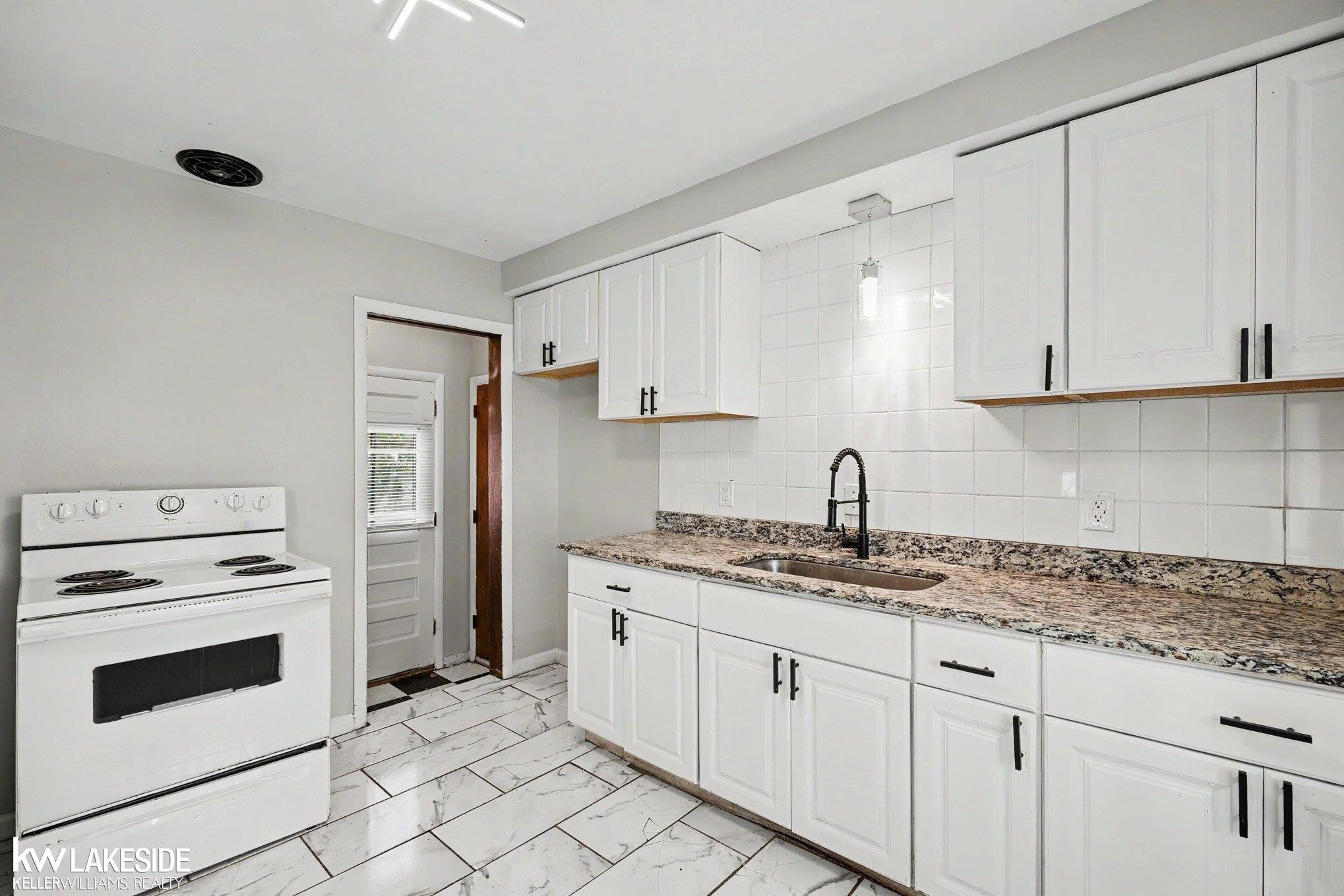 245 N Broadway Street, Mount Clemens, MI 48043 — Photo 5