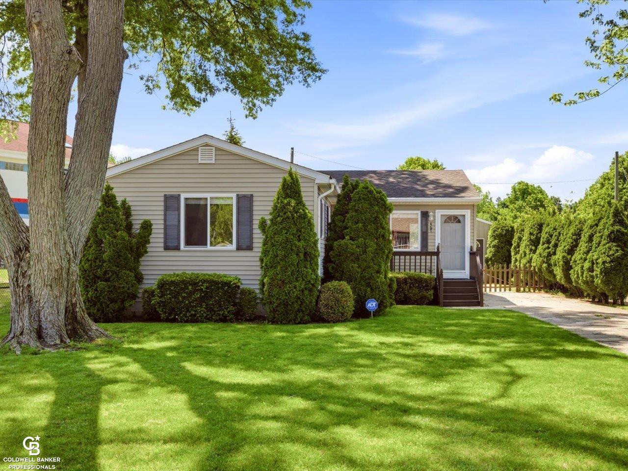 467 Dixie Boulevard, Algonac, MI 48001 — Photo 2