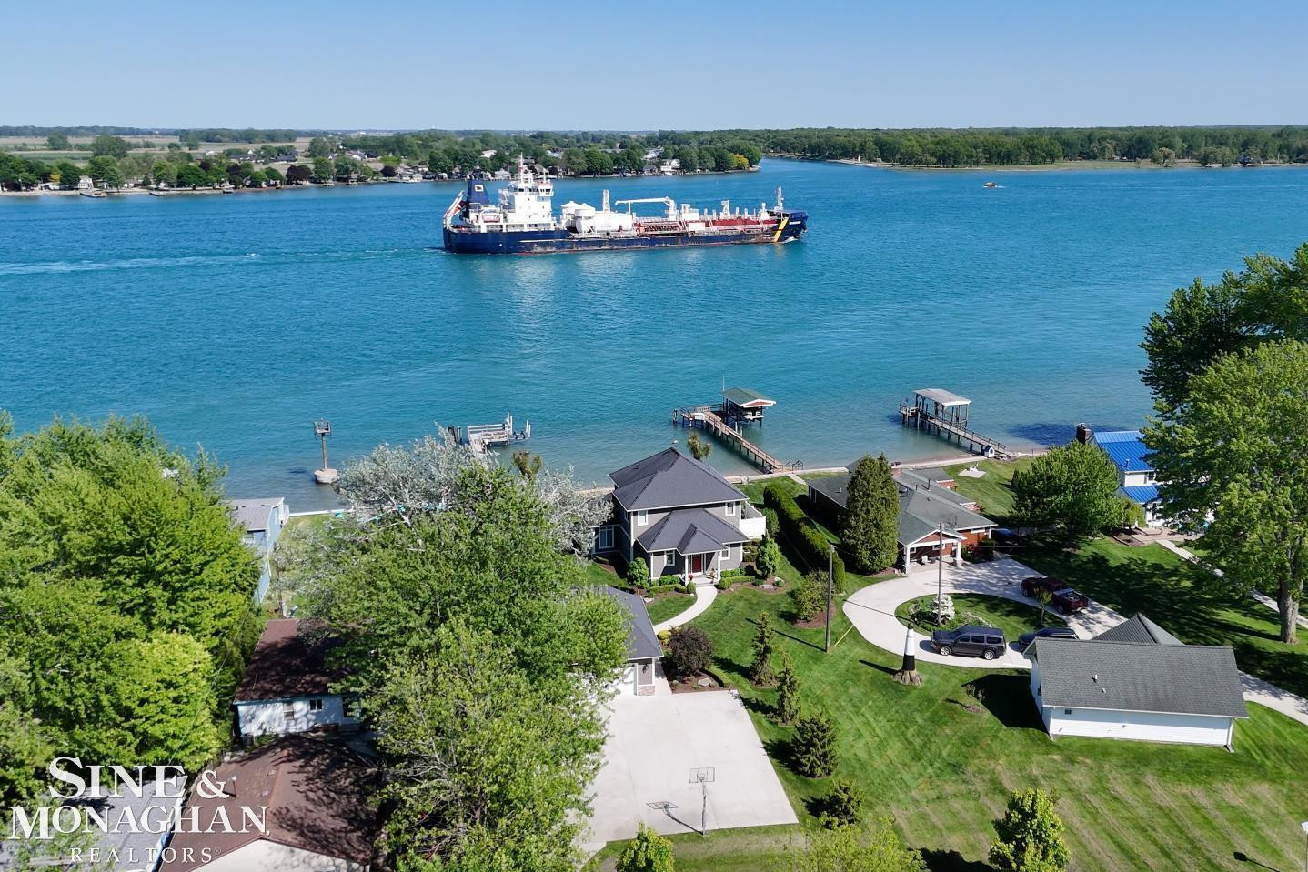 9377 River Road, MI 48001