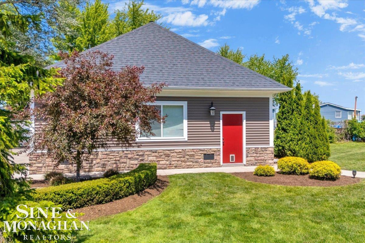 9377 River Road, MI 48001 — Photo 13