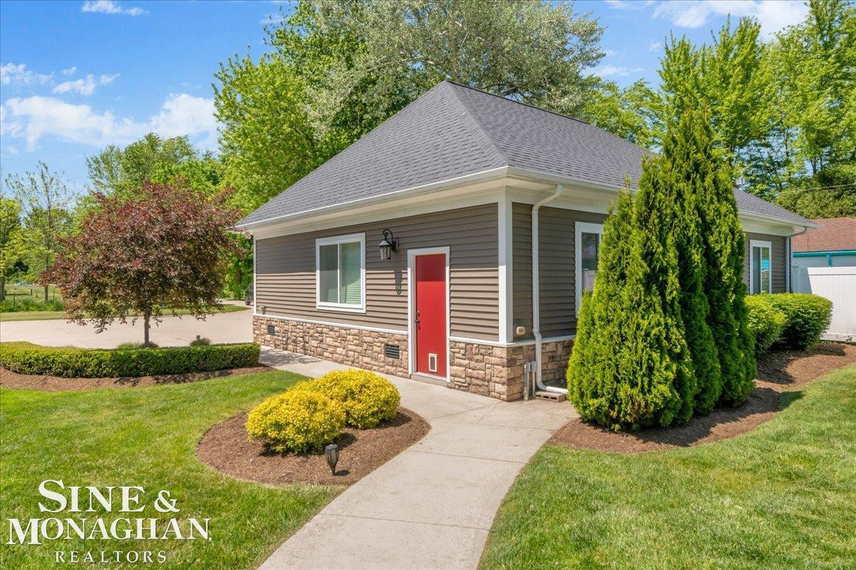 9377 River Road, MI 48001 — Photo 14
