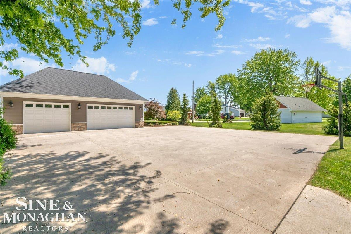 9377 River Road, MI 48001 — Photo 16