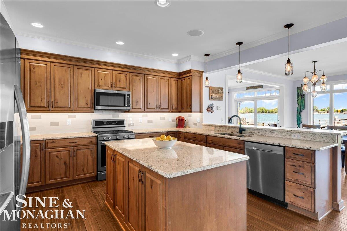 9377 River Road, MI 48001 — Photo 27
