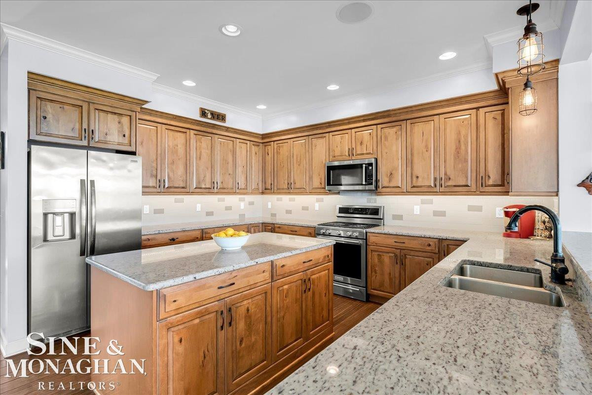 9377 River Road, MI 48001 — Photo 28