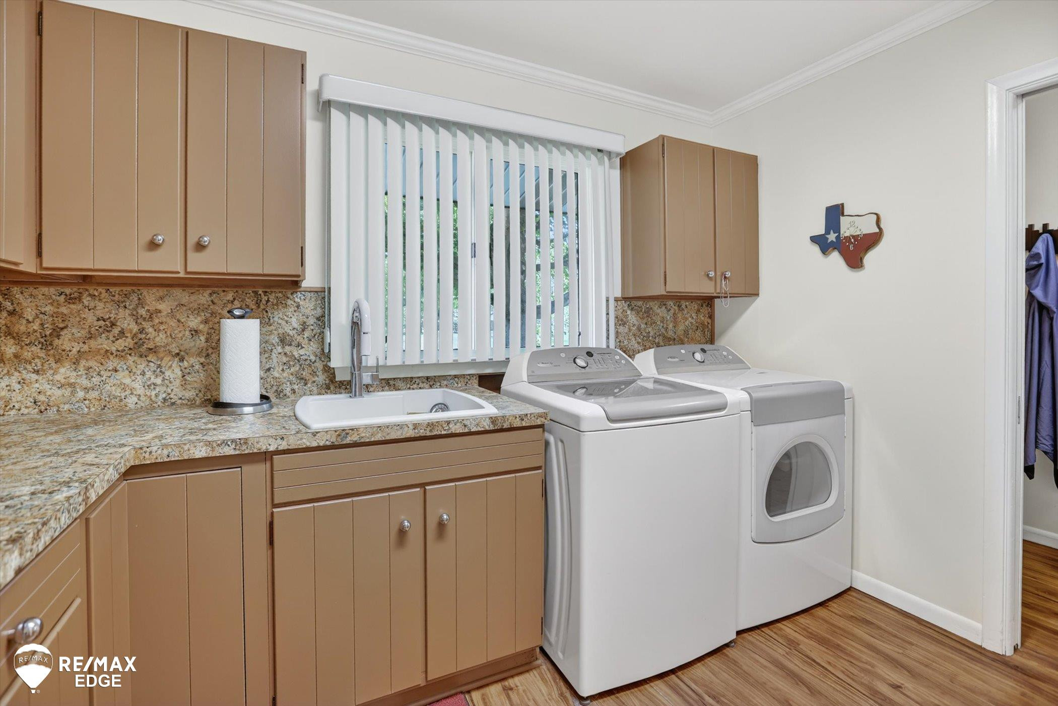2210 N Sycamore Drive, Burton, MI 48509 — Photo 41