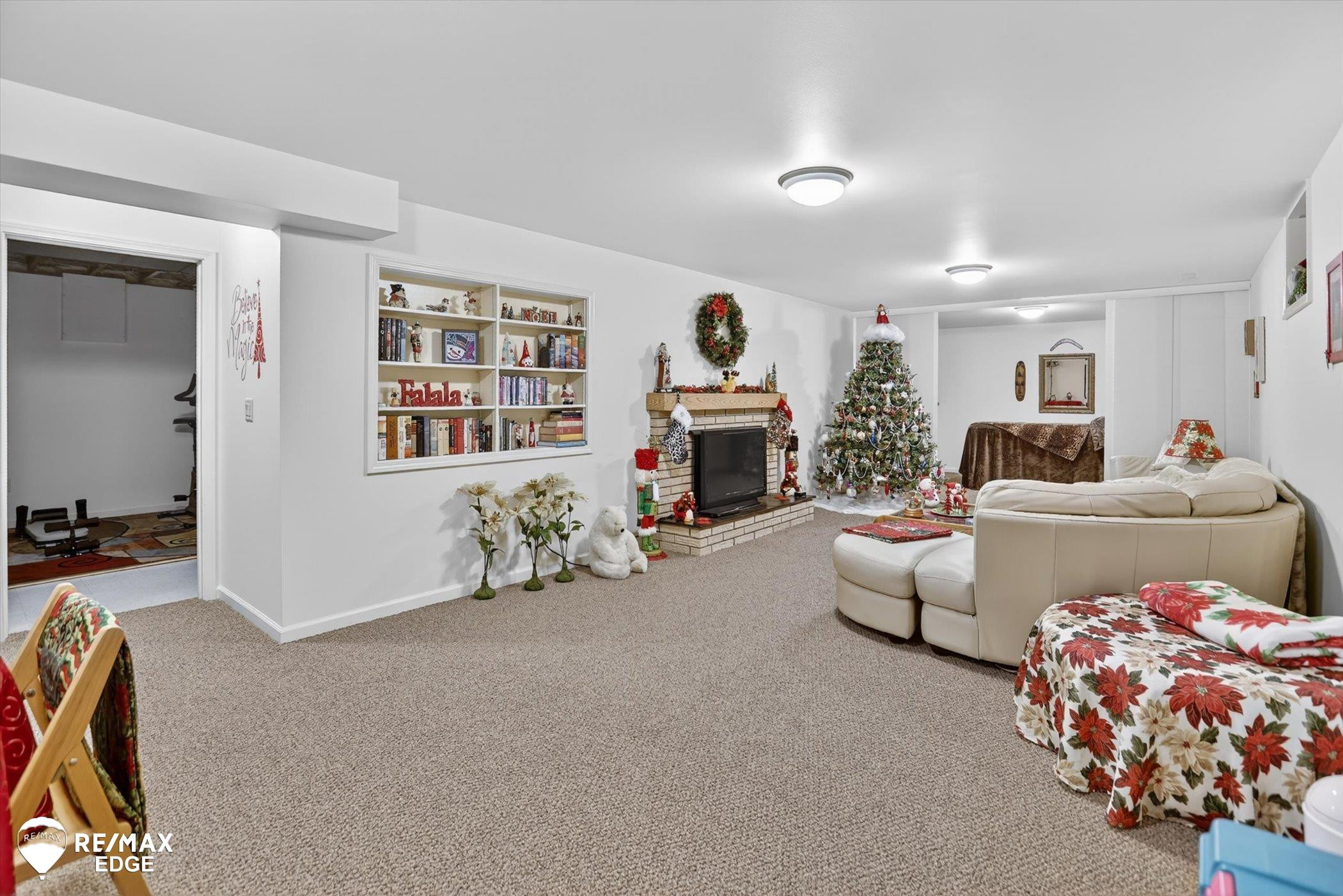 2210 N Sycamore Drive, Burton, MI 48509 — Photo 43