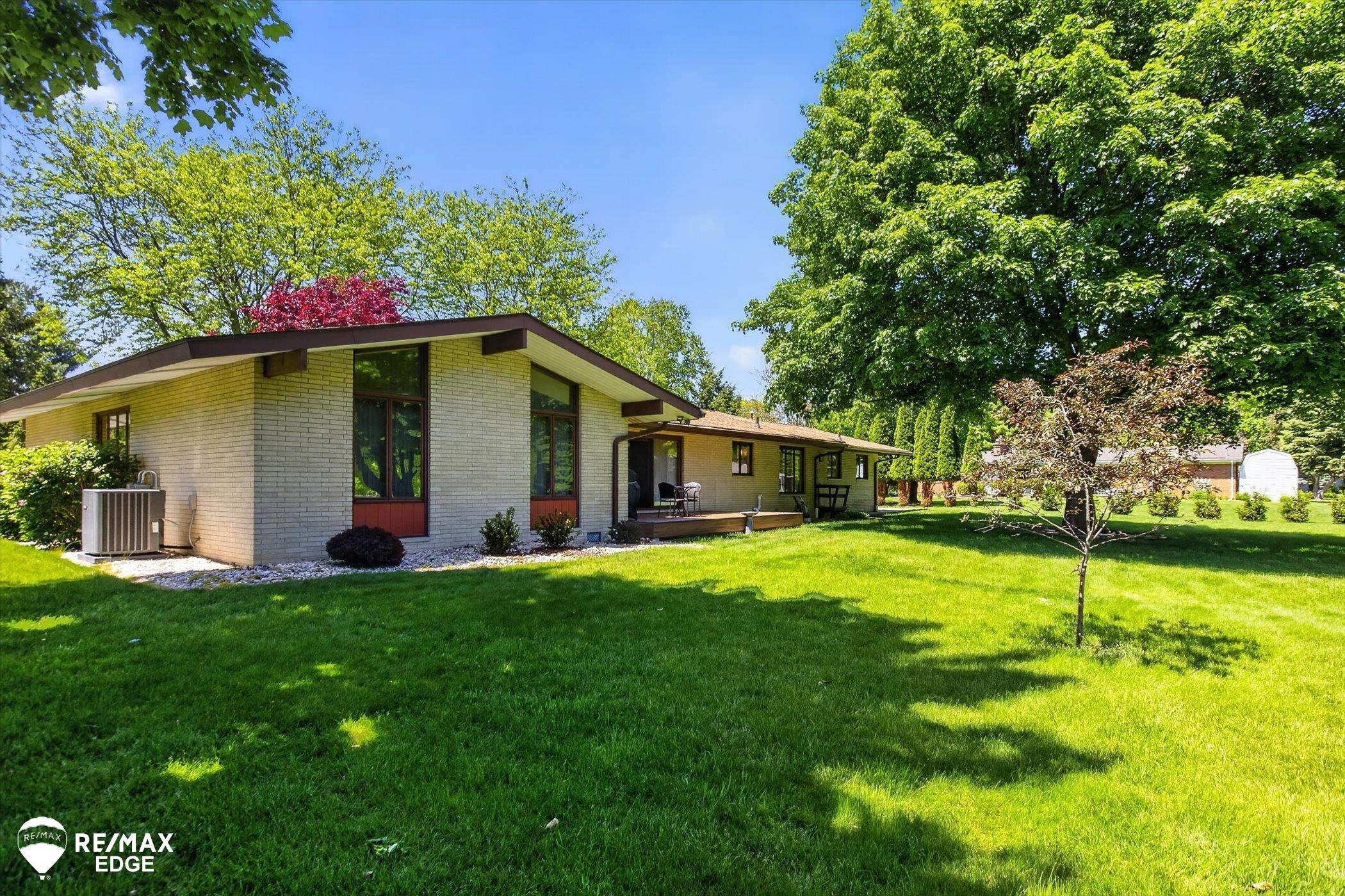 2210 N Sycamore Drive, Burton, MI 48509 — Photo 61
