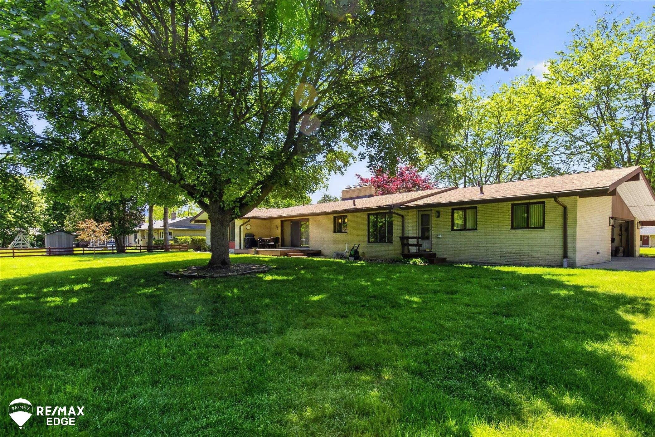 2210 N Sycamore Drive, Burton, MI 48509 — Photo 63