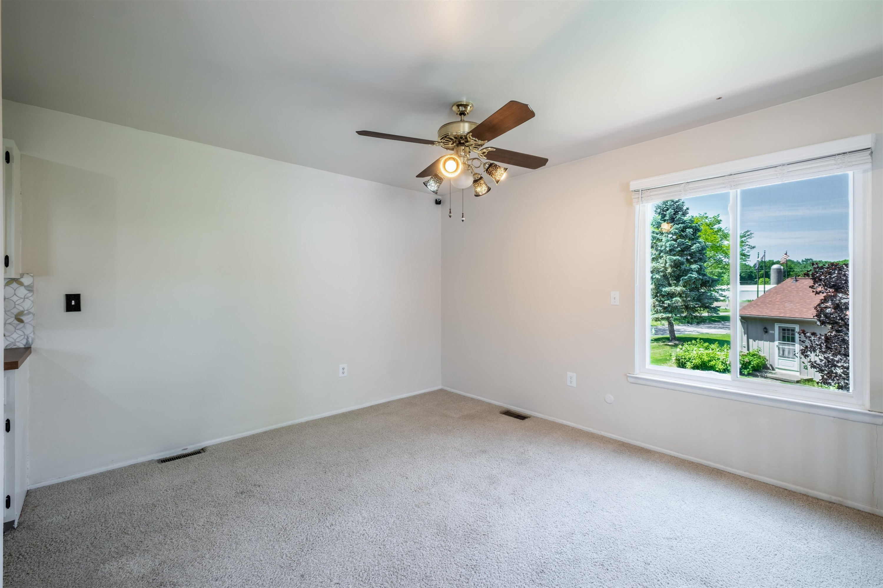 8307 Camelot Court, Mount Morris, MI 48458 — Photo 8