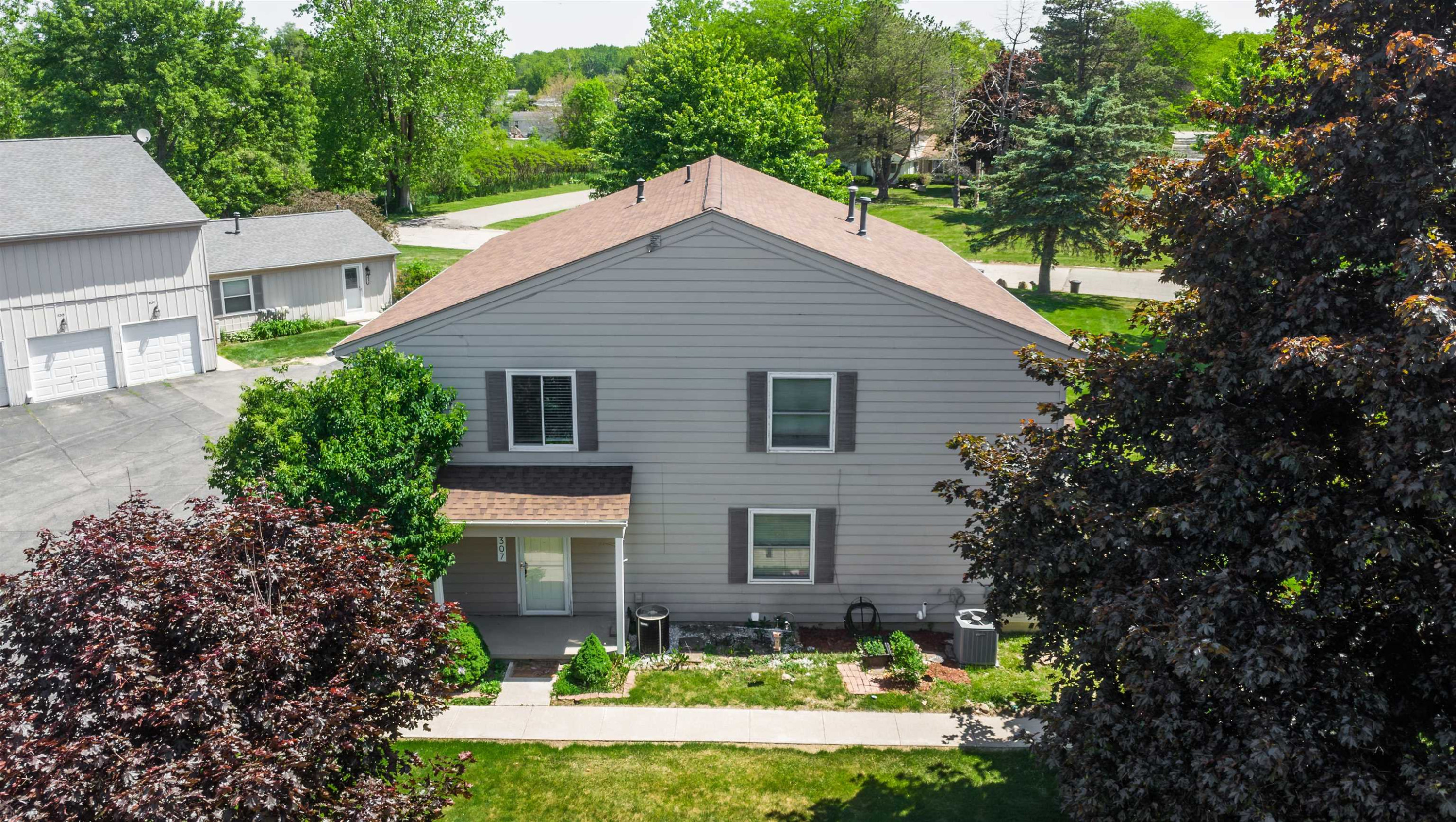 8307 Camelot Court, Mount Morris, MI 48458 — Photo 2