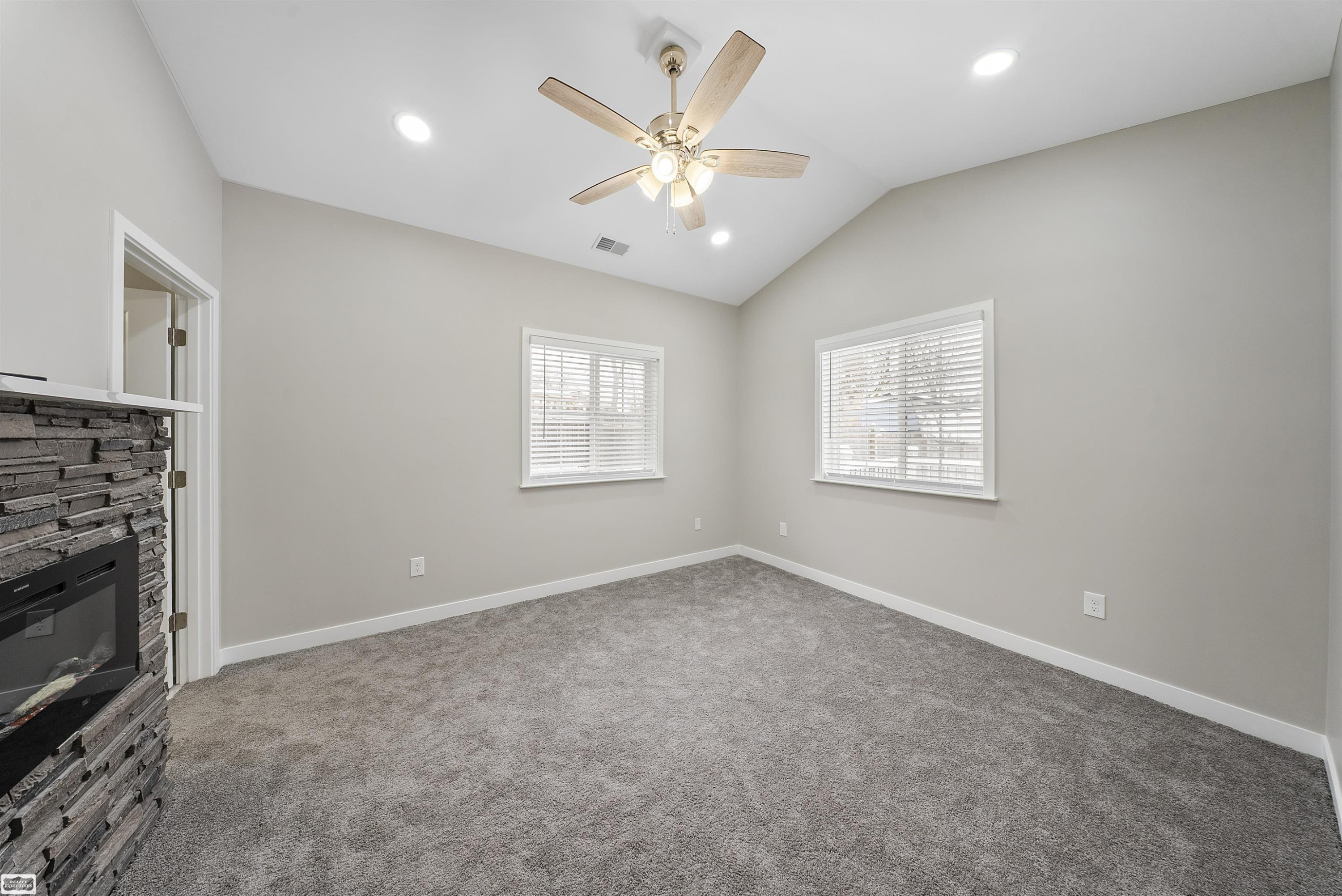 403 Voorheis Street, Pontiac, MI 48341 — Photo 10