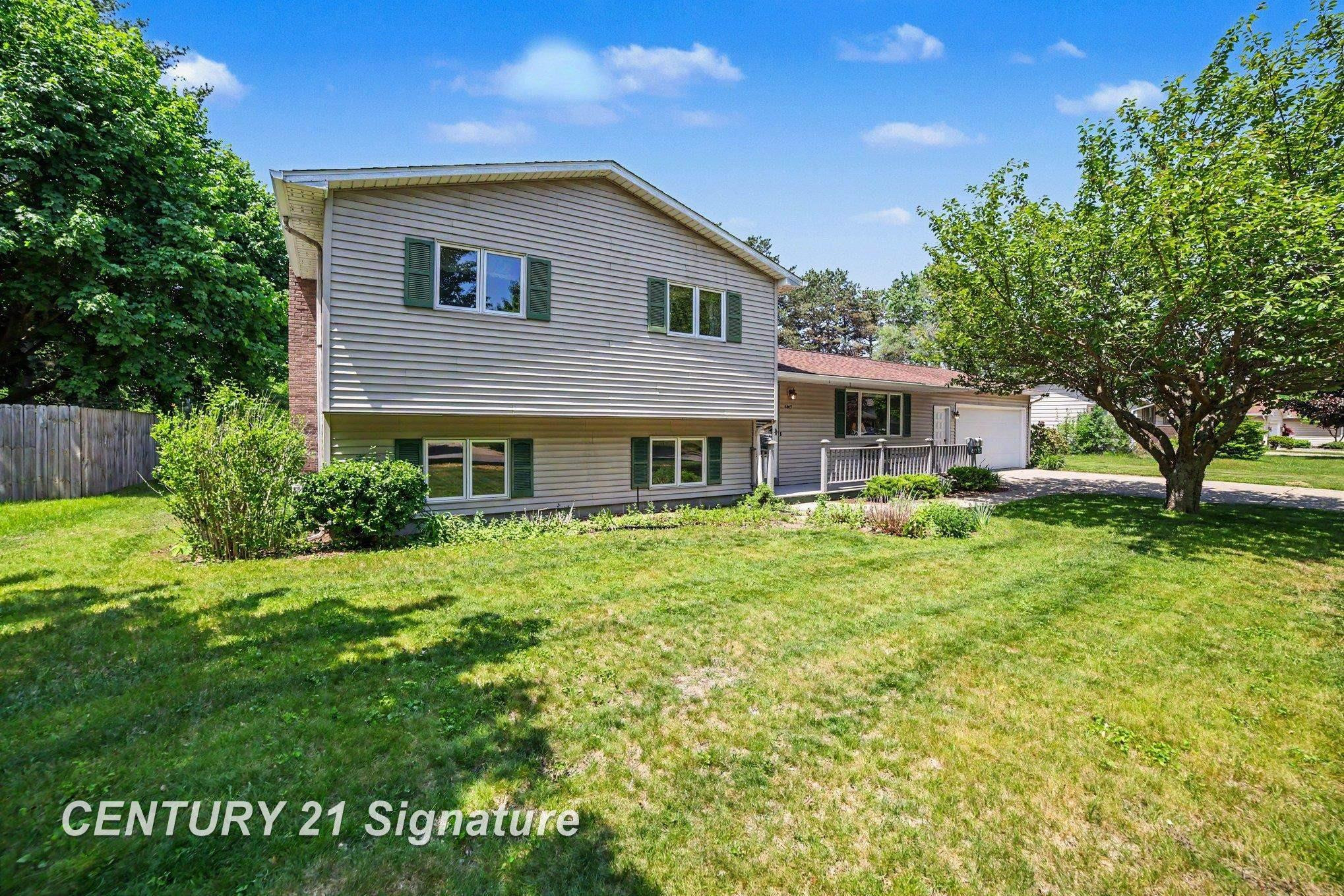 4403 Robinhood Terrace, Midland, MI 48642 — Photo 3
