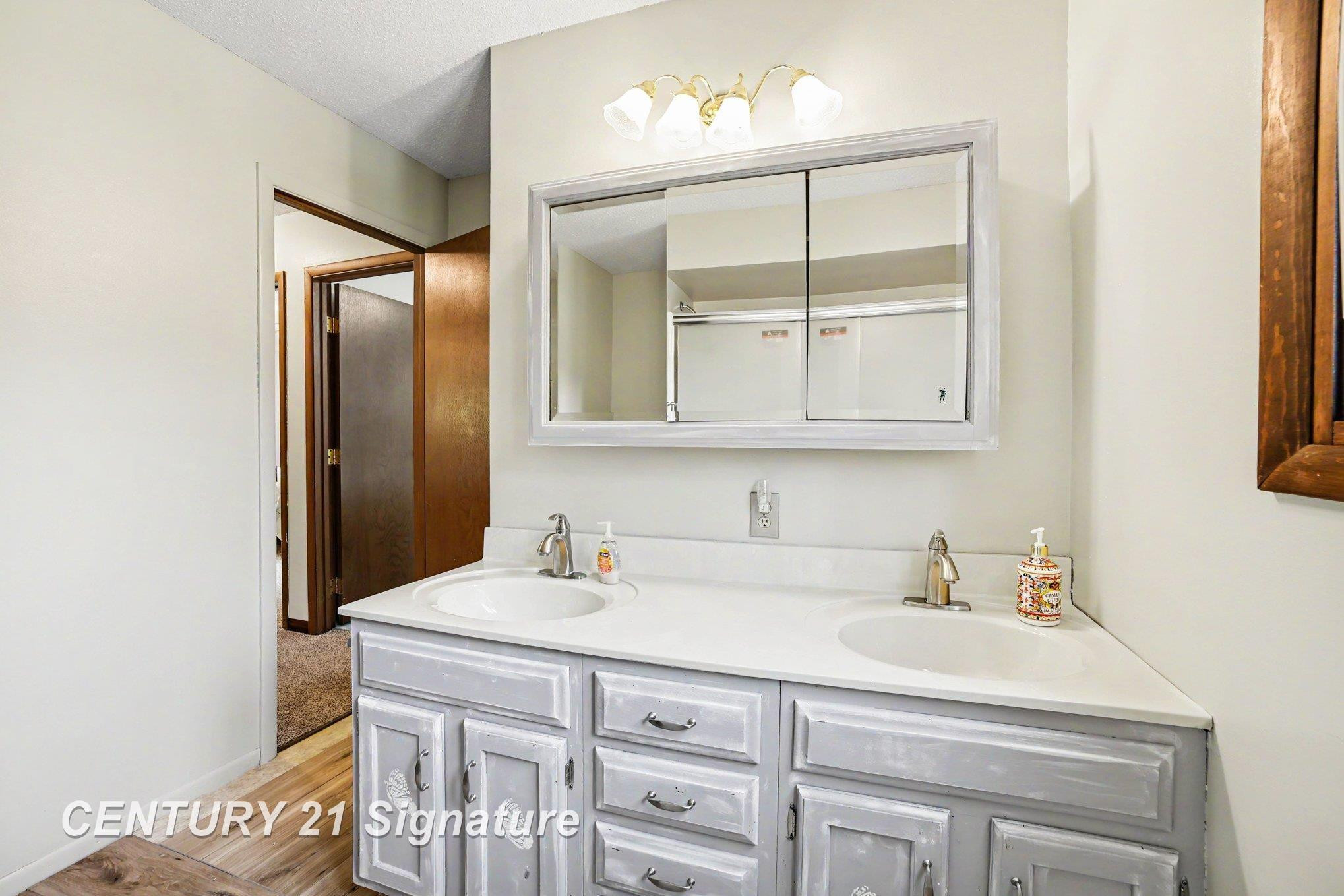 4403 Robinhood Terrace, Midland, MI 48642 — Photo 16
