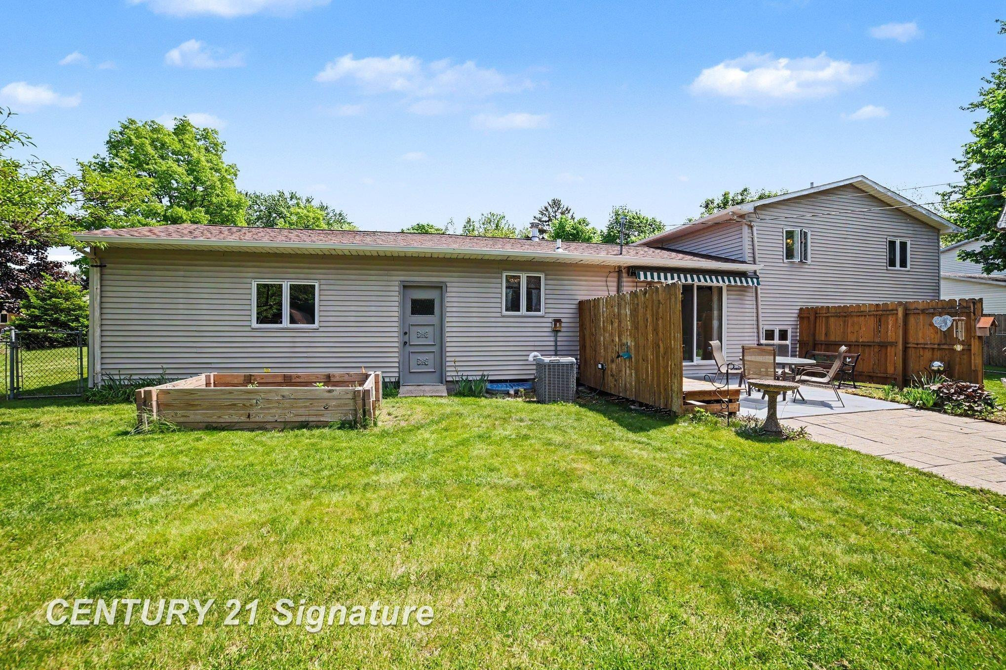 4403 Robinhood Terrace, Midland, MI 48642 — Photo 23