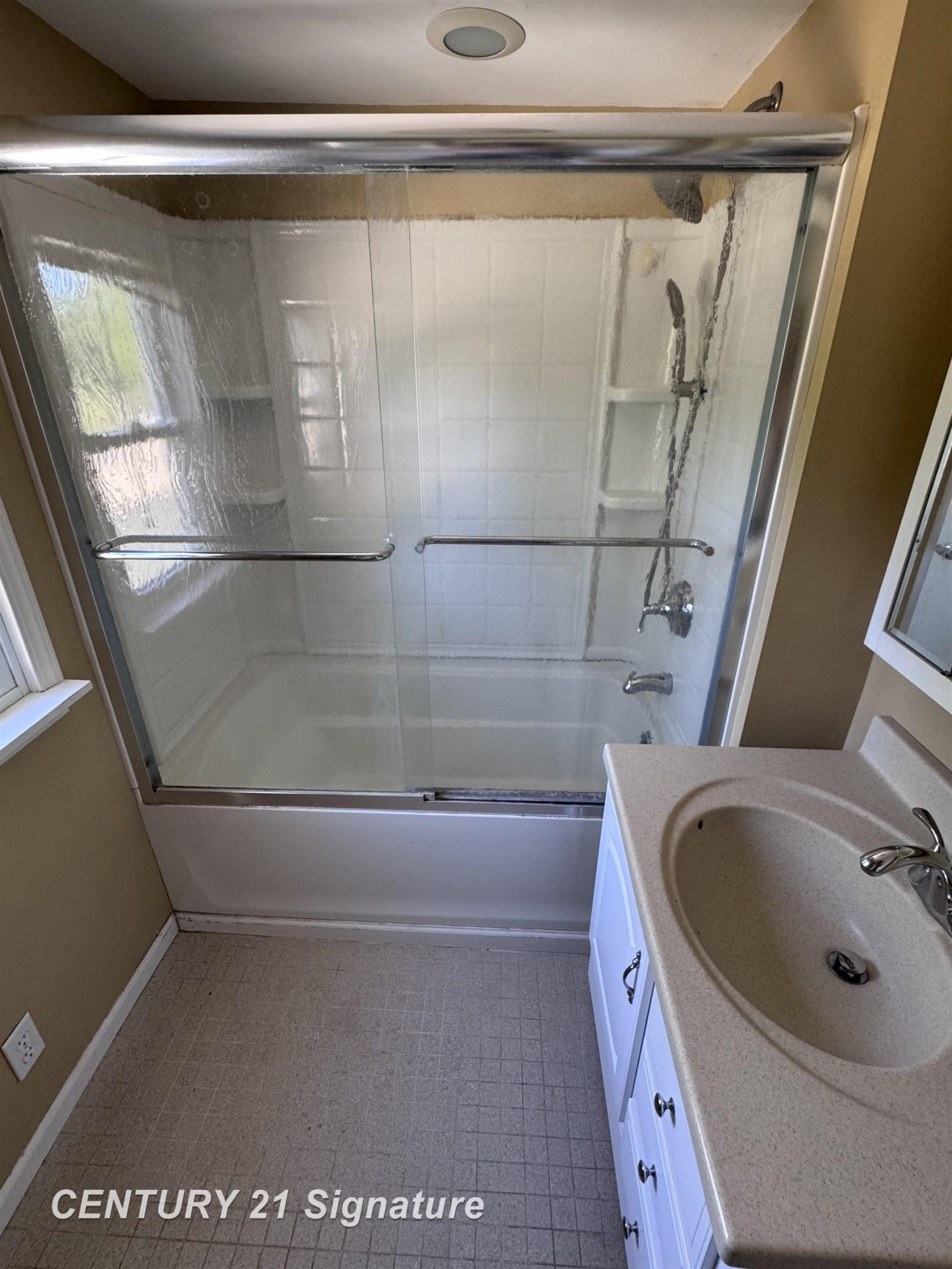 4095 Shattuck Road, Saginaw, MI 48603 — Photo 14