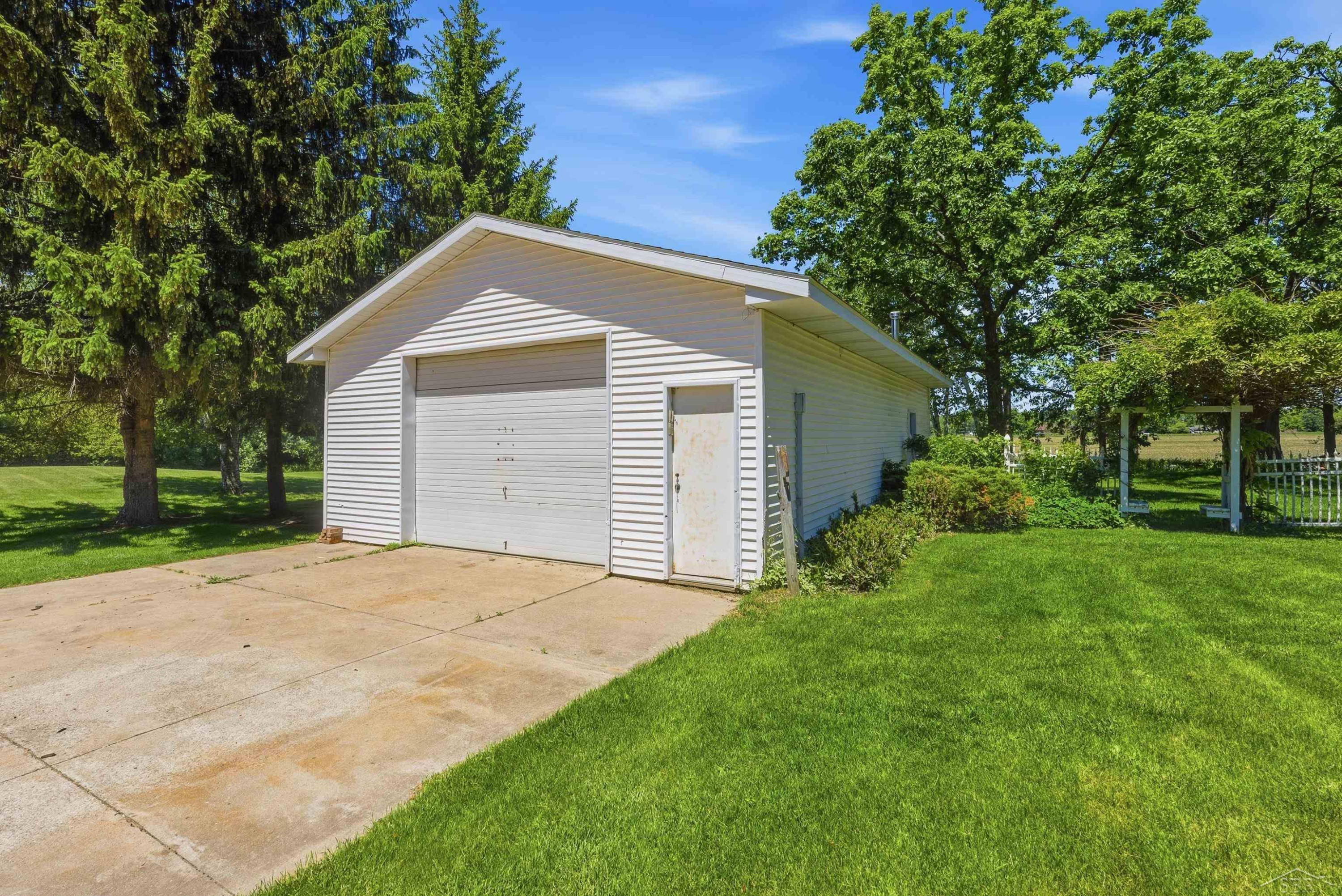 3343 E Ryan Drive, Midland, MI 48642 — Photo 68