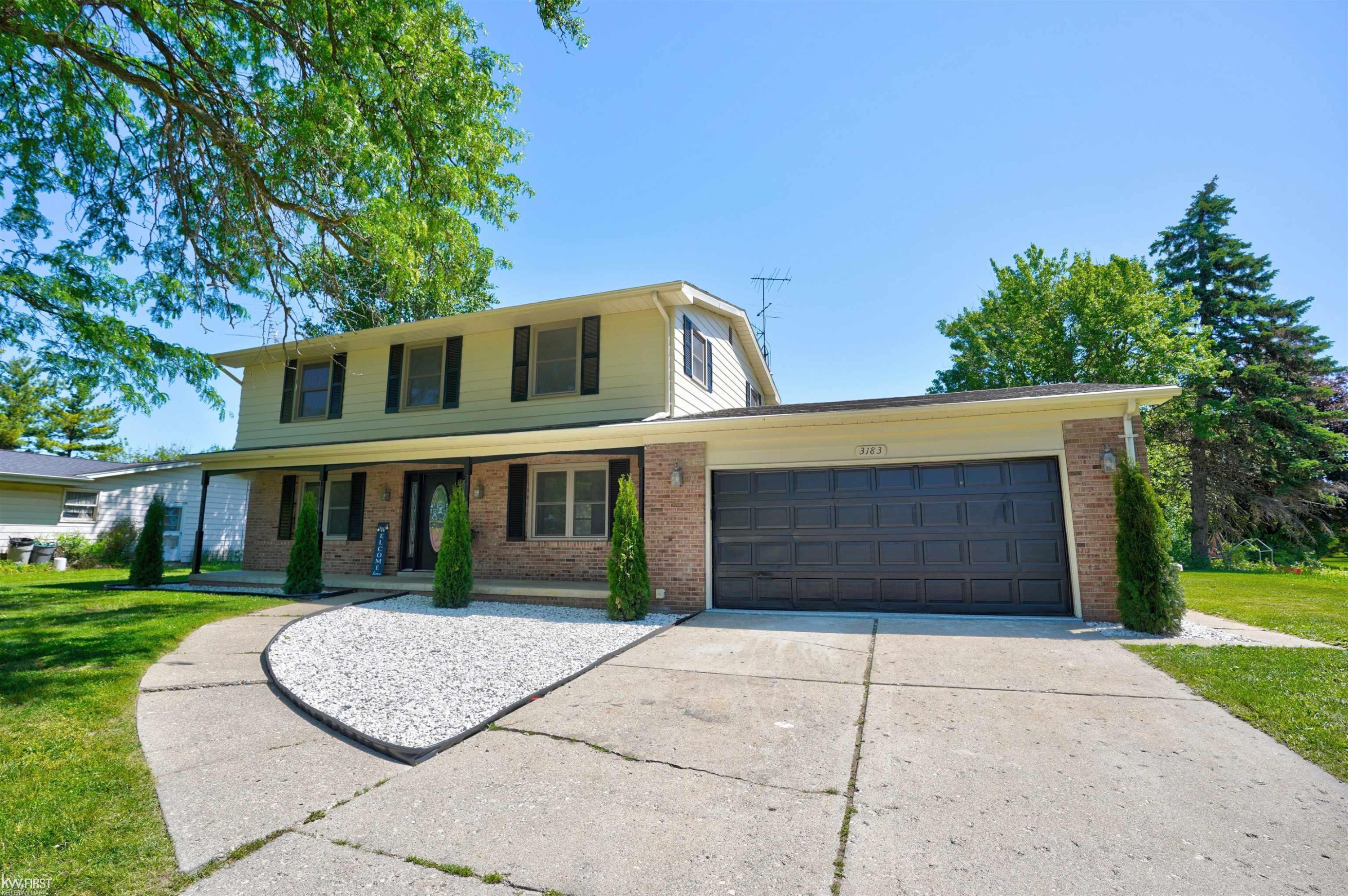 3183 Bridle Path, Flint, MI 48507 — Photo 2
