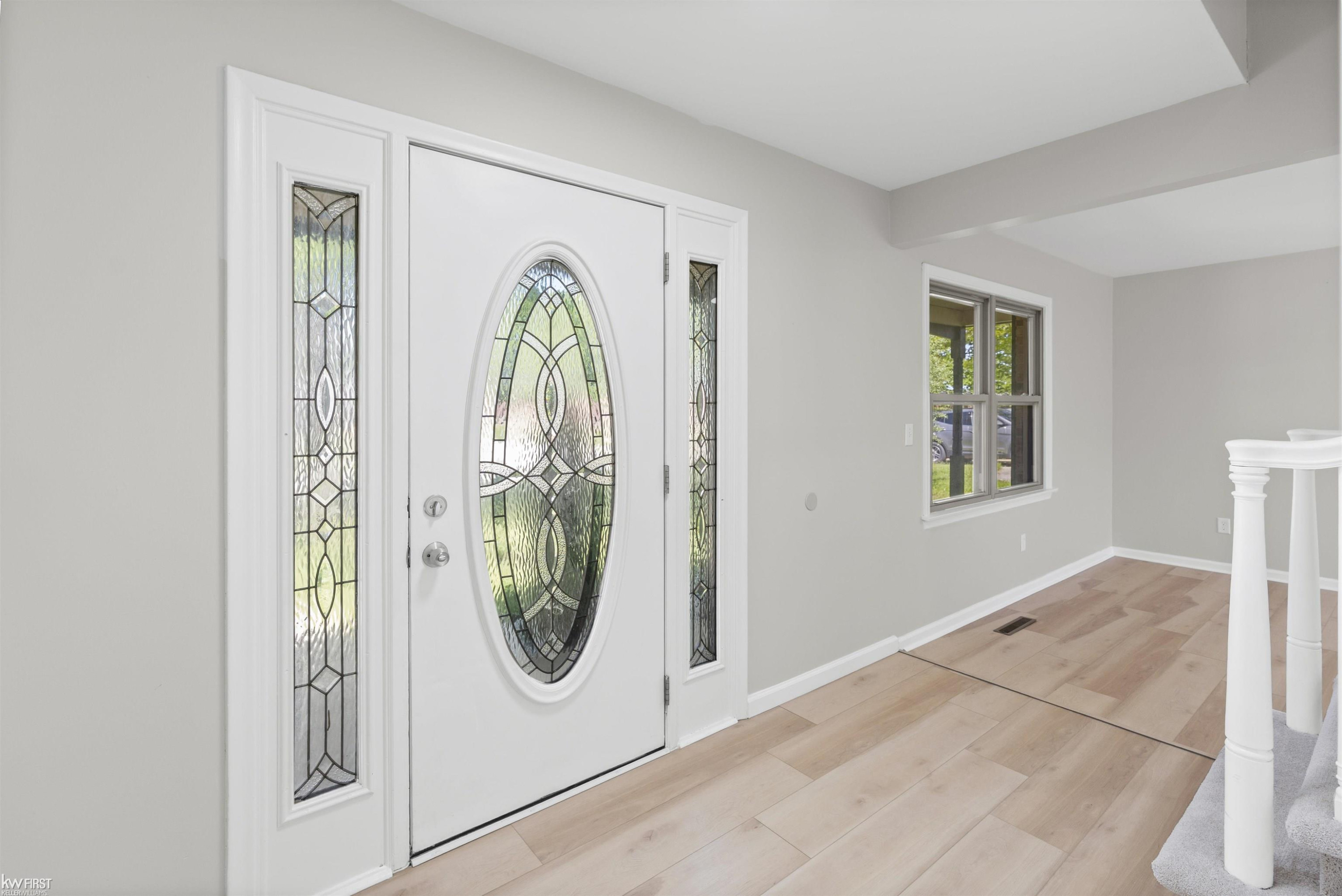 3183 Bridle Path, Flint, MI 48507 — Photo 11