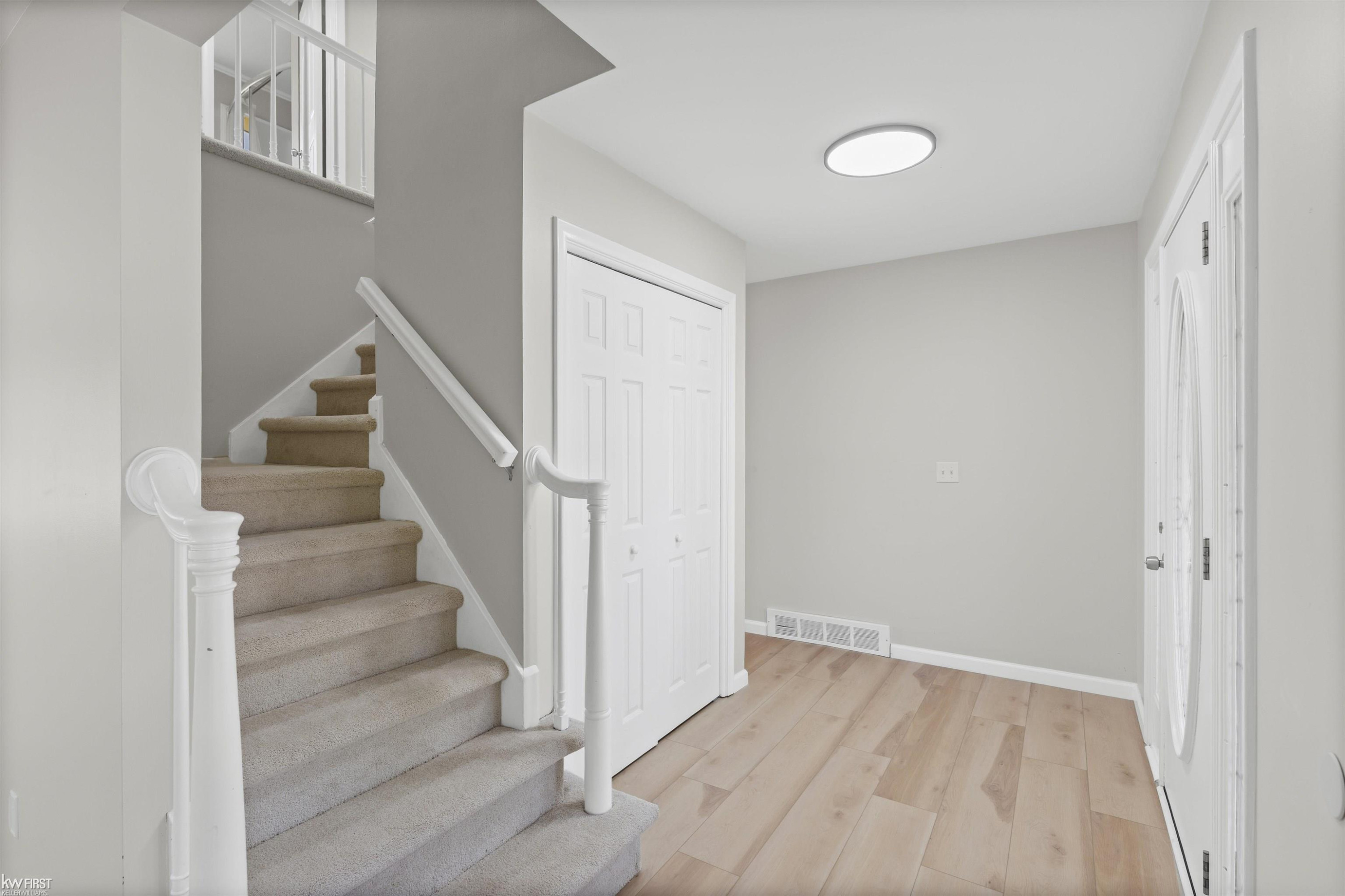 3183 Bridle Path, Flint, MI 48507 — Photo 12