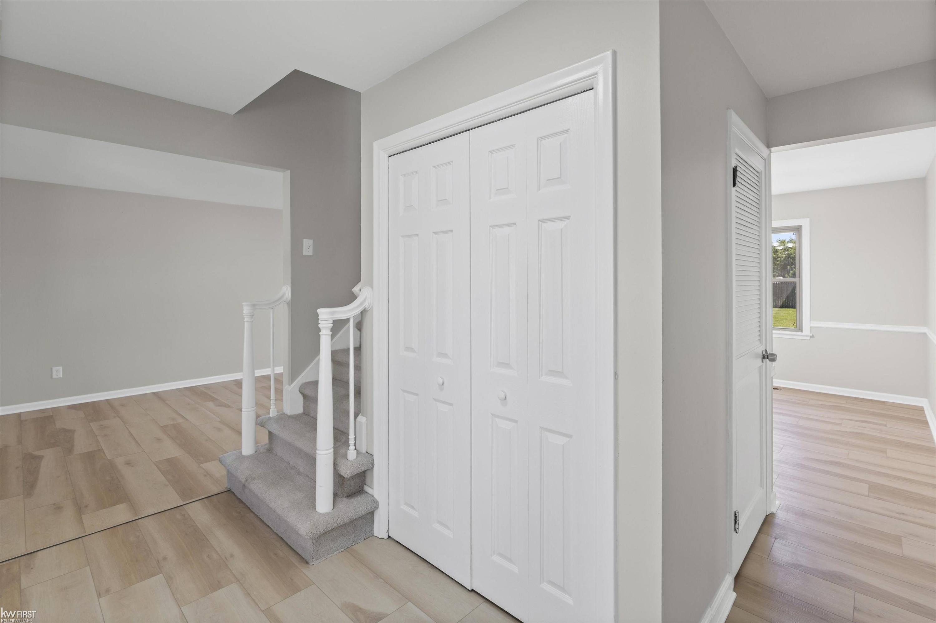 3183 Bridle Path, Flint, MI 48507 — Photo 14