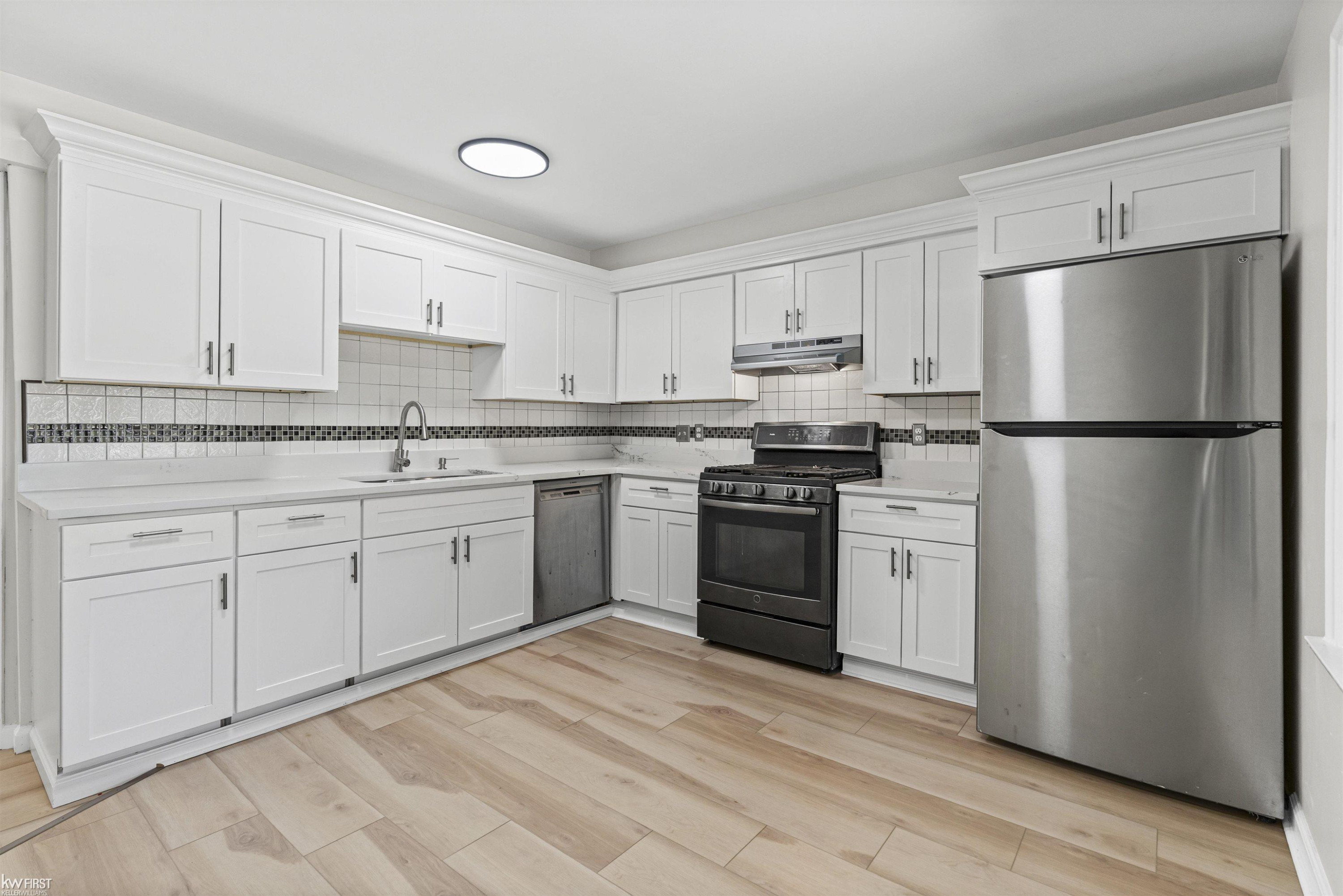 3183 Bridle Path, Flint, MI 48507 — Photo 15