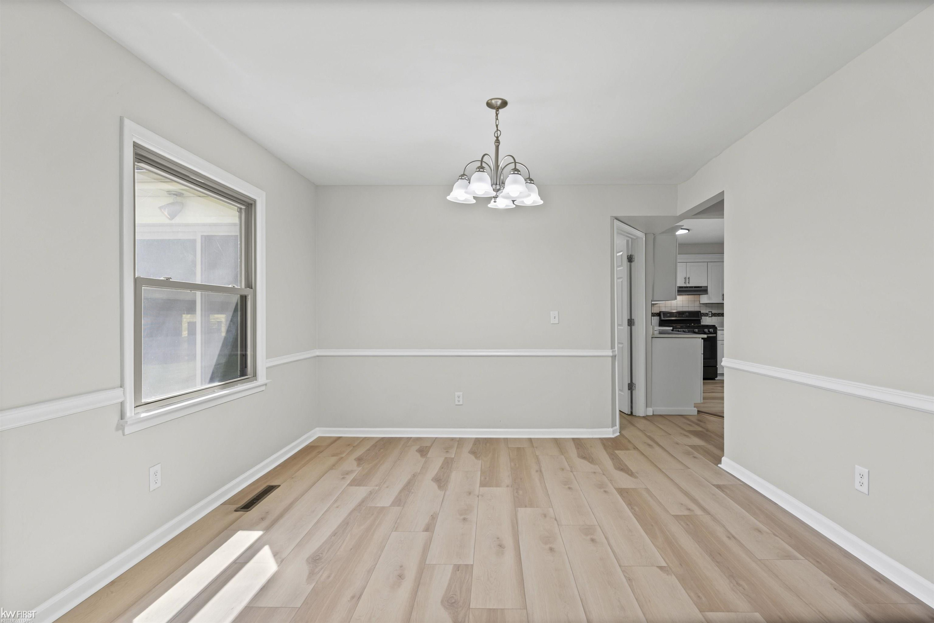 3183 Bridle Path, Flint, MI 48507 — Photo 27