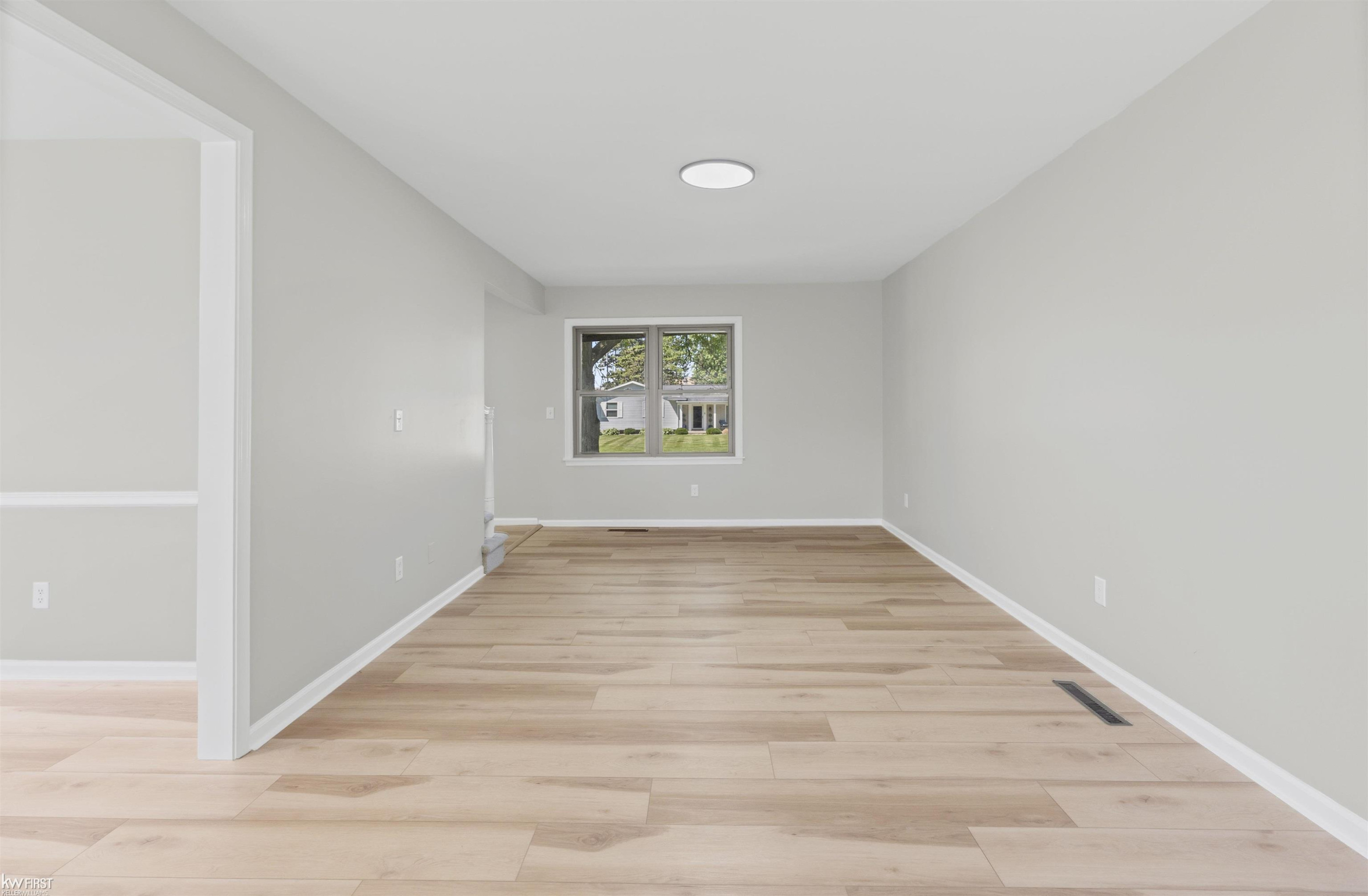 3183 Bridle Path, Flint, MI 48507 — Photo 31